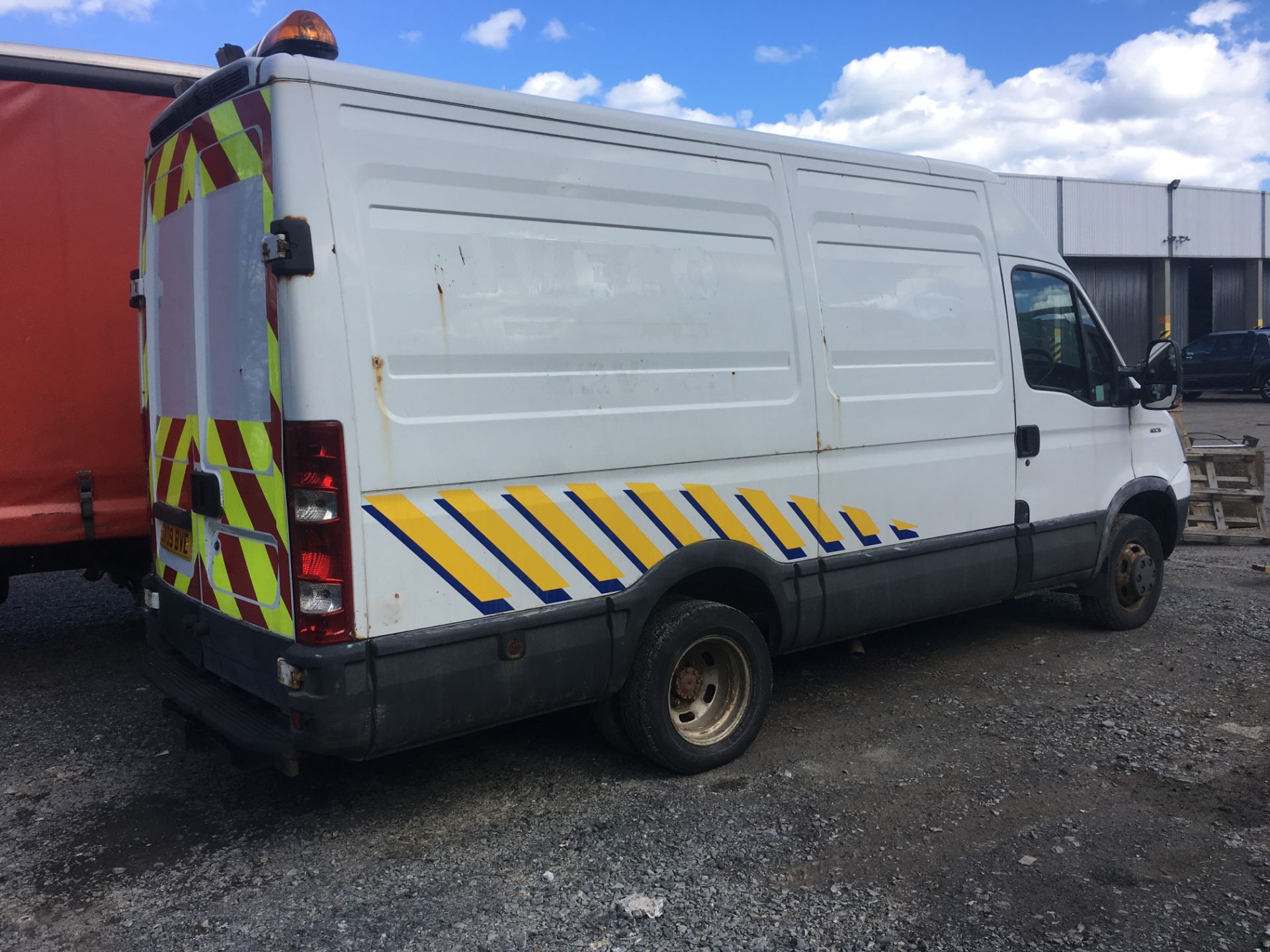 Iveco Daily 40C15 - 2998cc 2 Door Van - Image 3 of 4