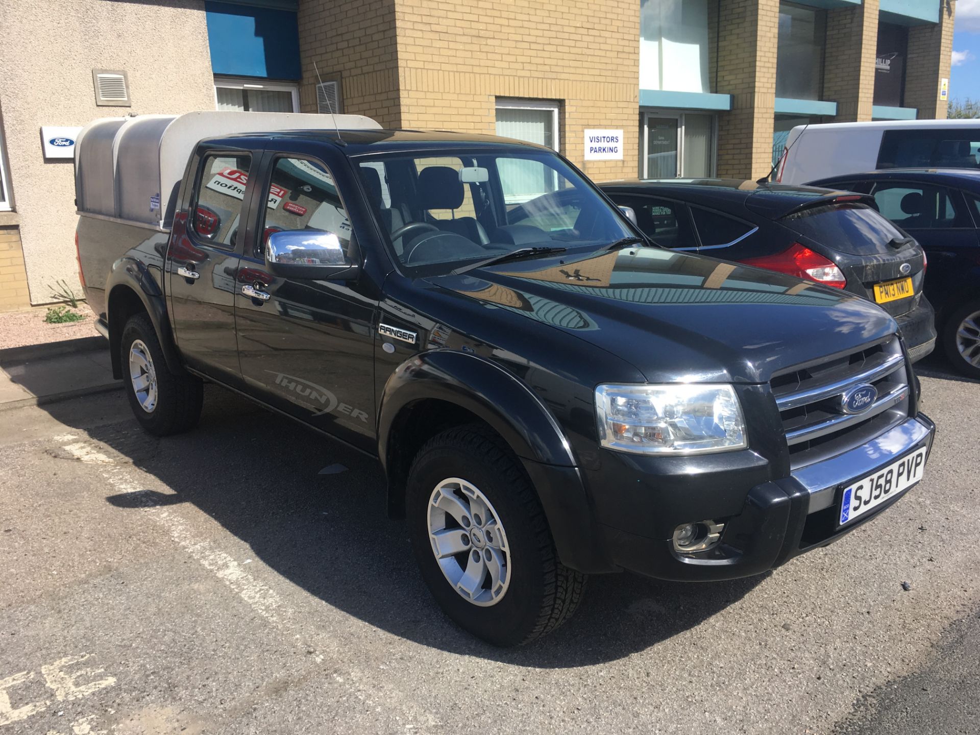 Ford Ranger Thunder D/C 4x4 TDCi - 2500cc 4 Door 4x4 - Bild 2 aus 4