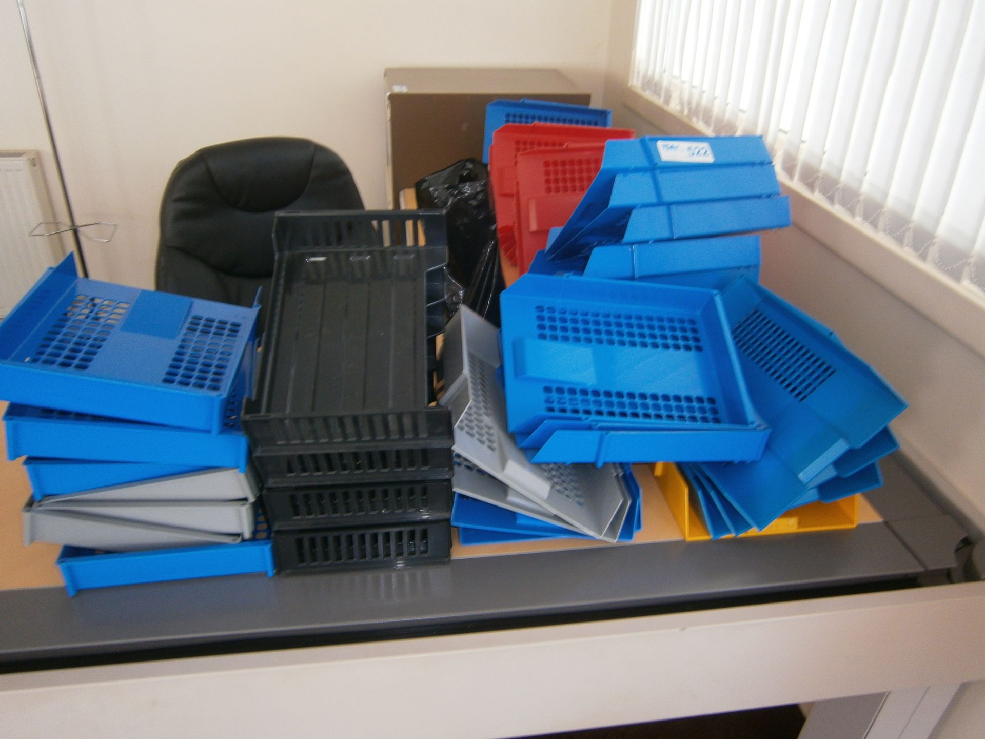 Quantity Various Plastic Office Trays