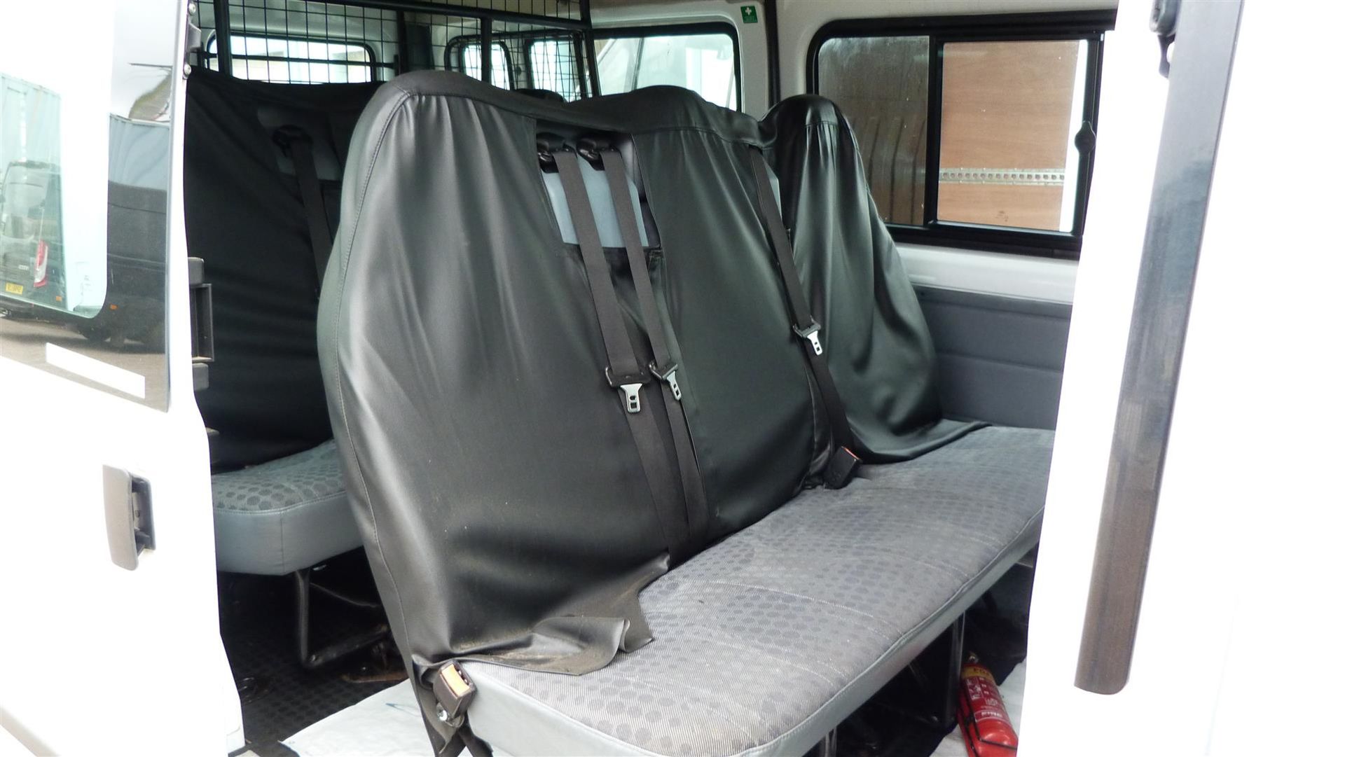 Ford Transit 140 T300 Fwd - 2198cc 2 Door Minibus - Image 8 of 9