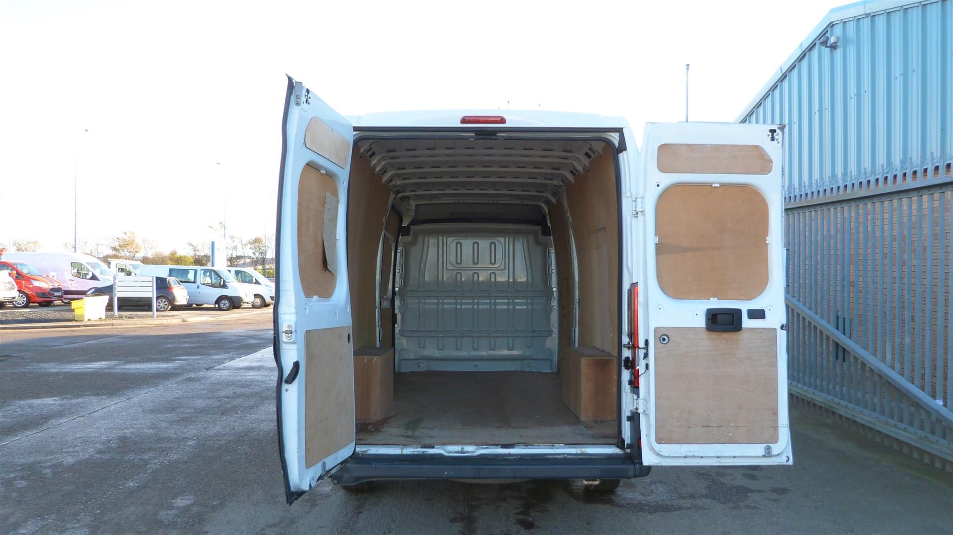 Citroen Relay 35 Heavy L4H2 HDi - 2198cc 2 Door Van - Image 3 of 5