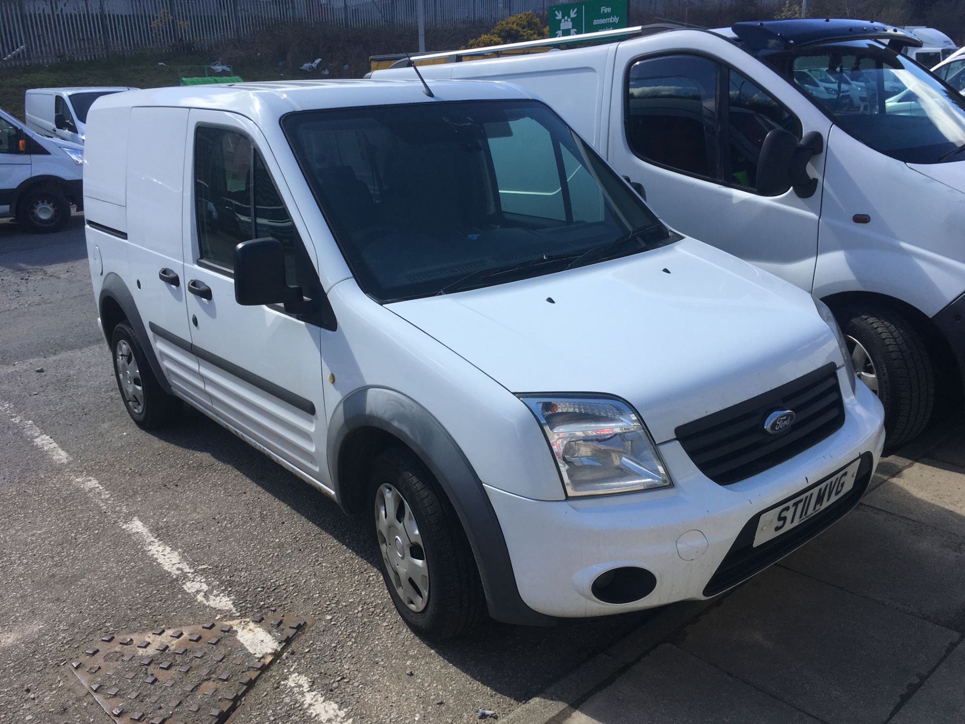 Ford Transit Connect 90 T220 Trend D/C - 1753cc 2 Door Van - Image 2 of 3