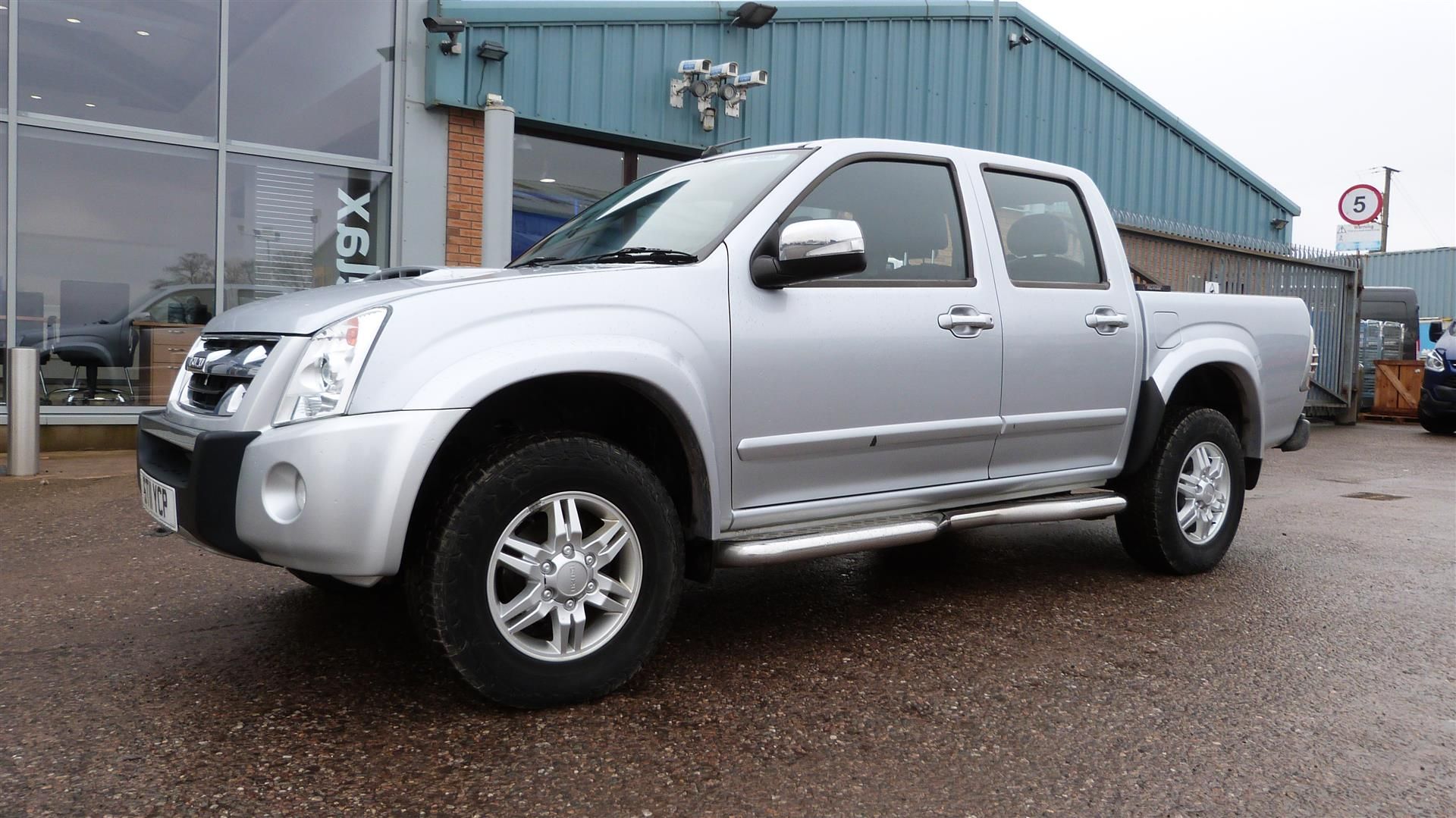 Isuzu TF Rodeo Denver Max + TD D/C - 2999cc 4 Door 4x4