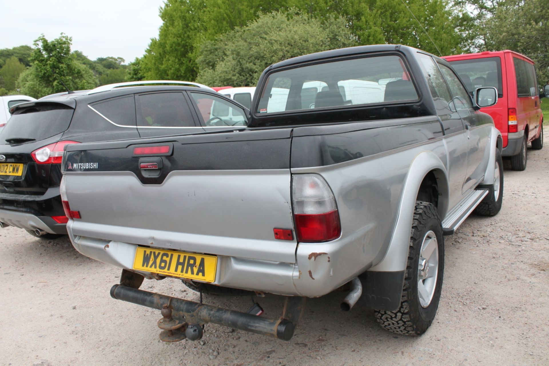 Mitsubishi Unknown - 2477cc Pickup - Image 3 of 3