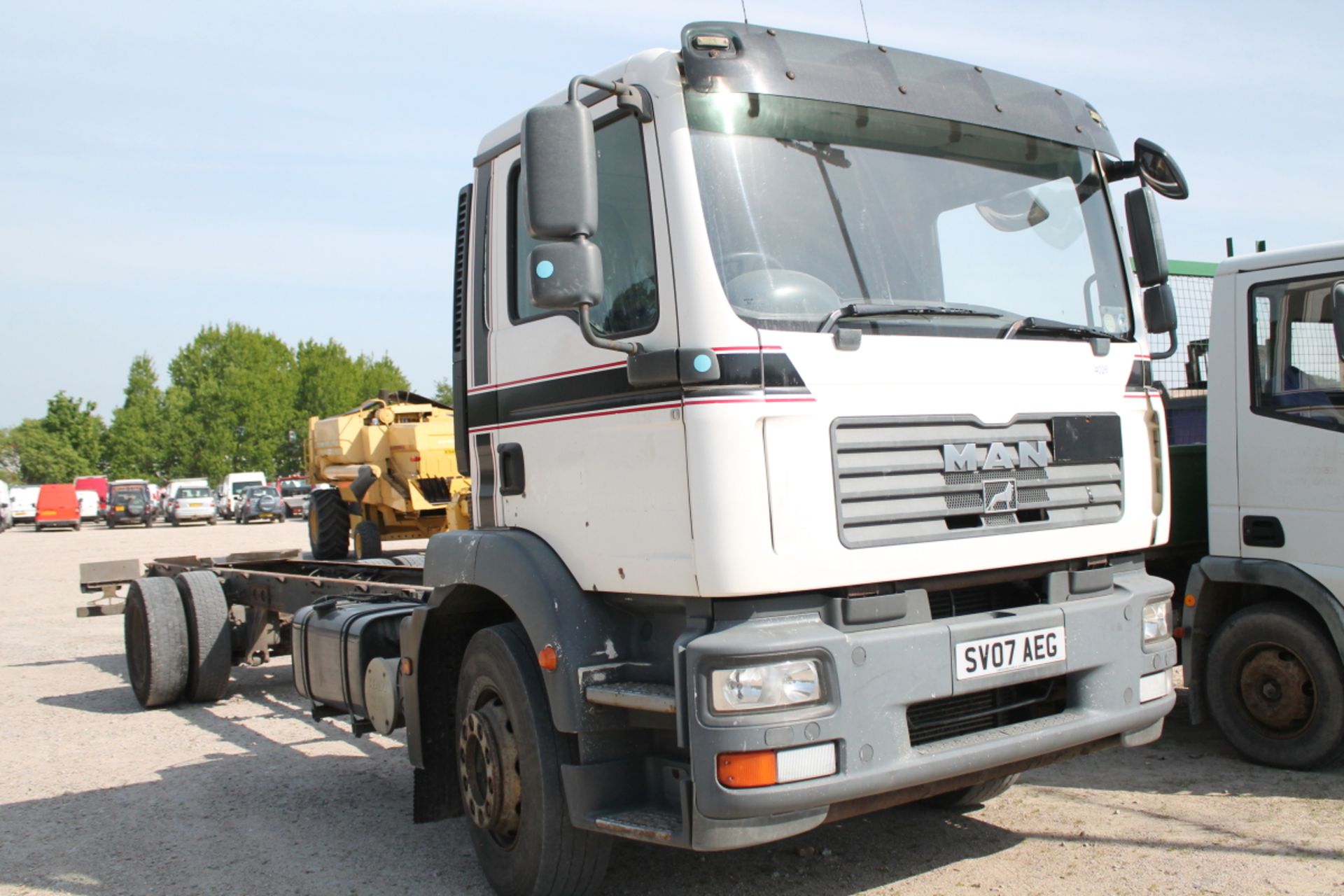 Man Flat Lorry- 6870cc Truck