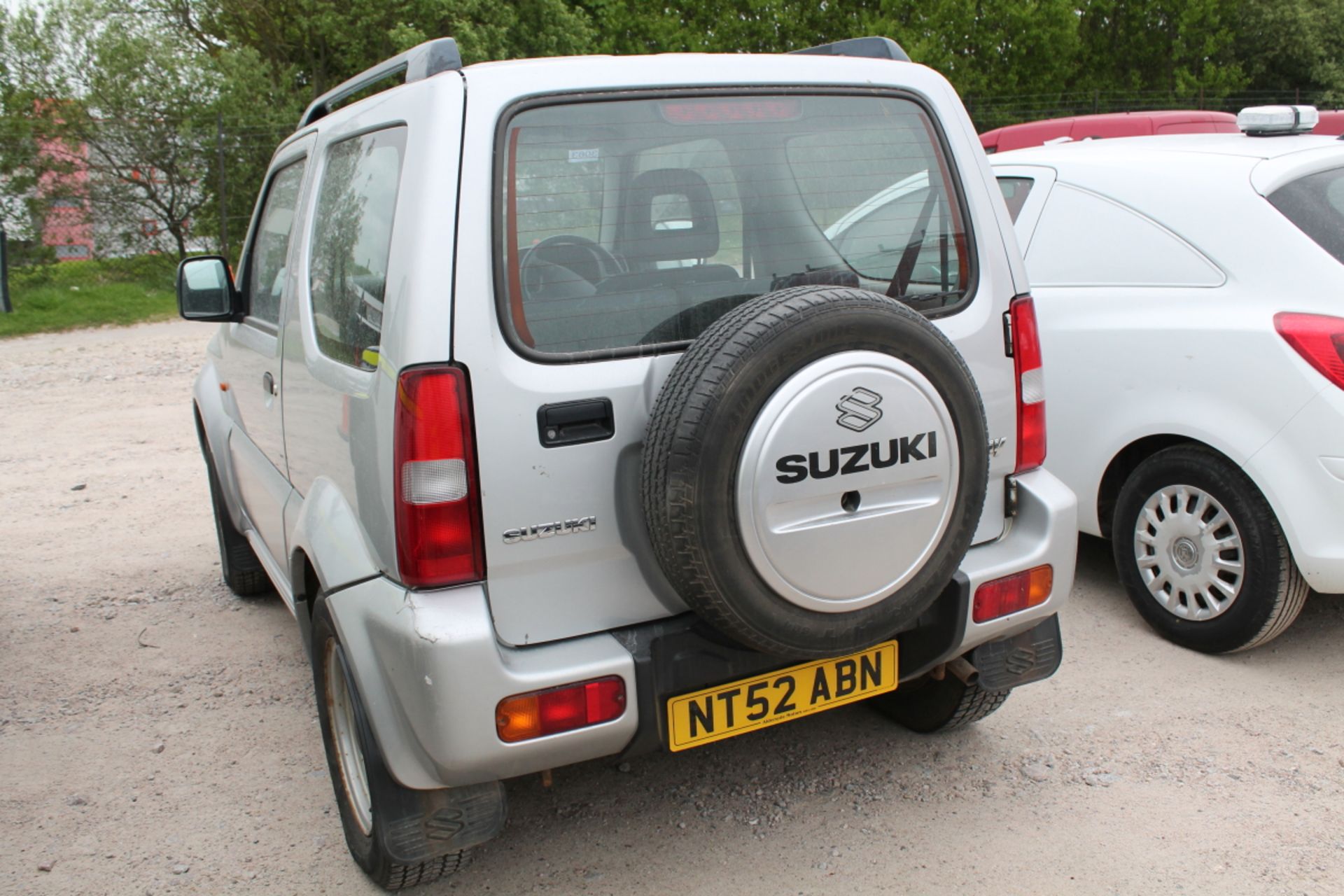 Suzuki Jimny Jlx - 1328cc Estate - Image 2 of 3