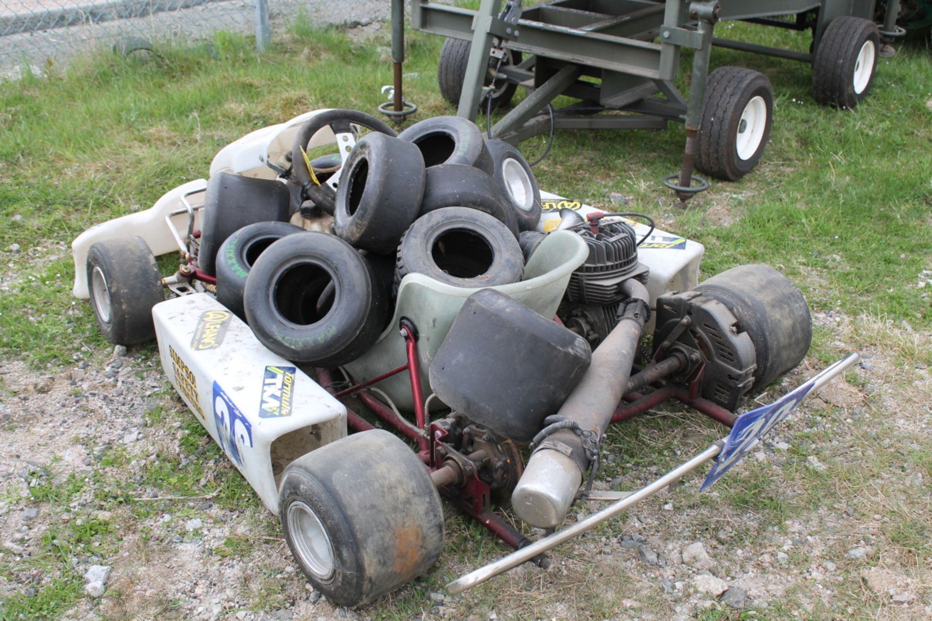 GO KART C/W SPARE WHEEL & TYRE