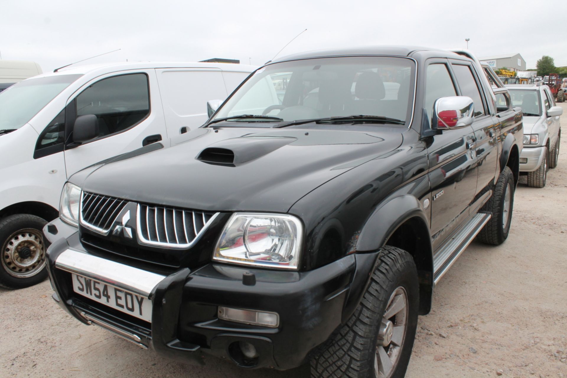 Mitsubishi L200 Warrior Lwb - 2477cc Pickup