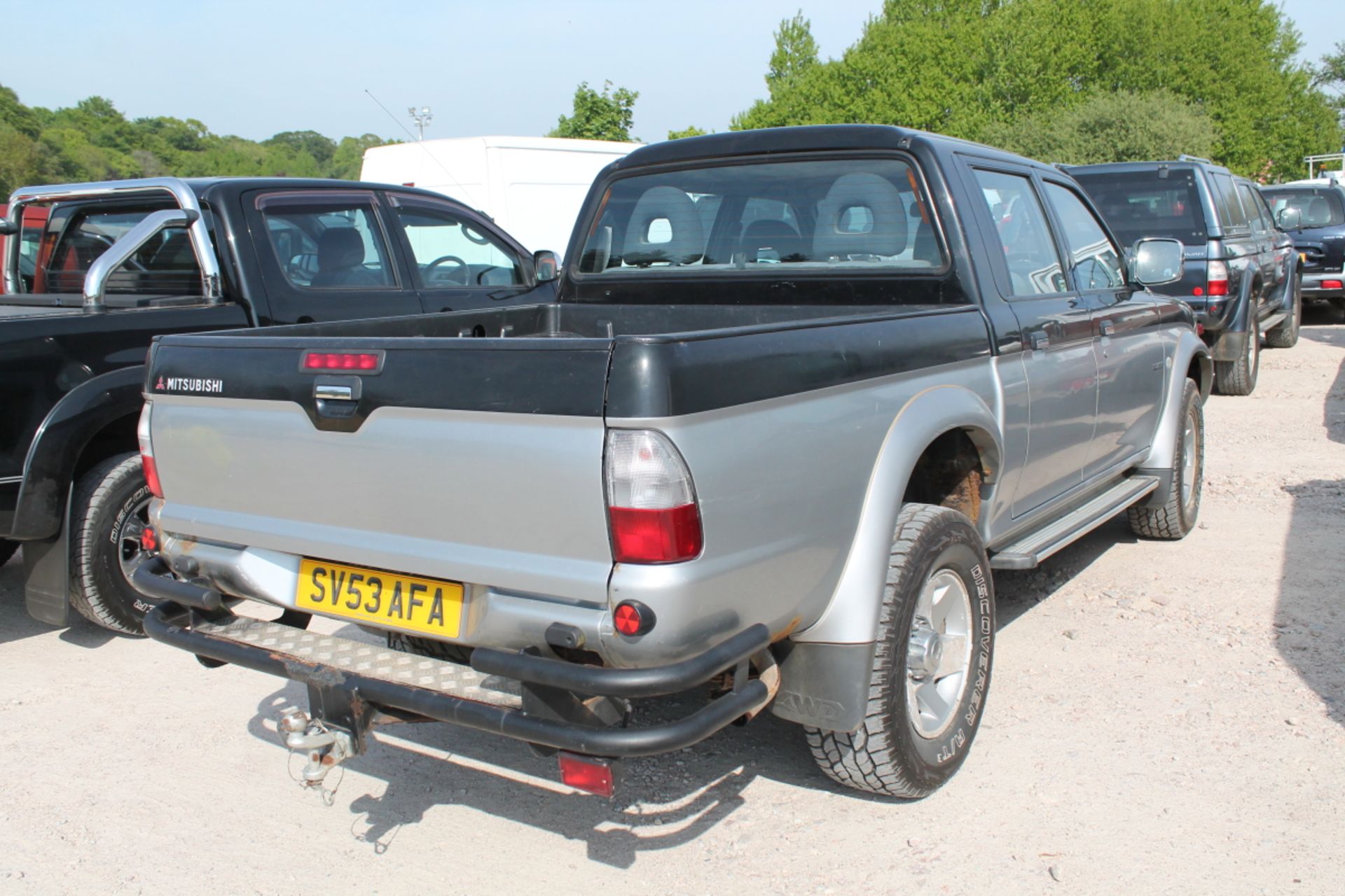 Mitsubishi L200 - 2499cc Pickup - Image 3 of 3