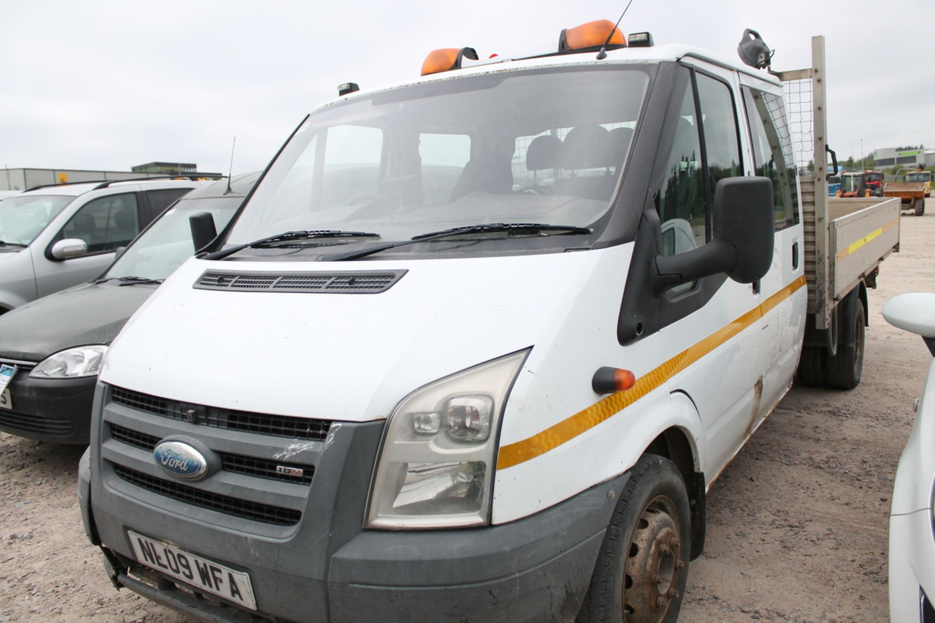 Ford Transit 100 T350l D/c Rwd - 2402cc 2 Door Van - Image 2 of 3