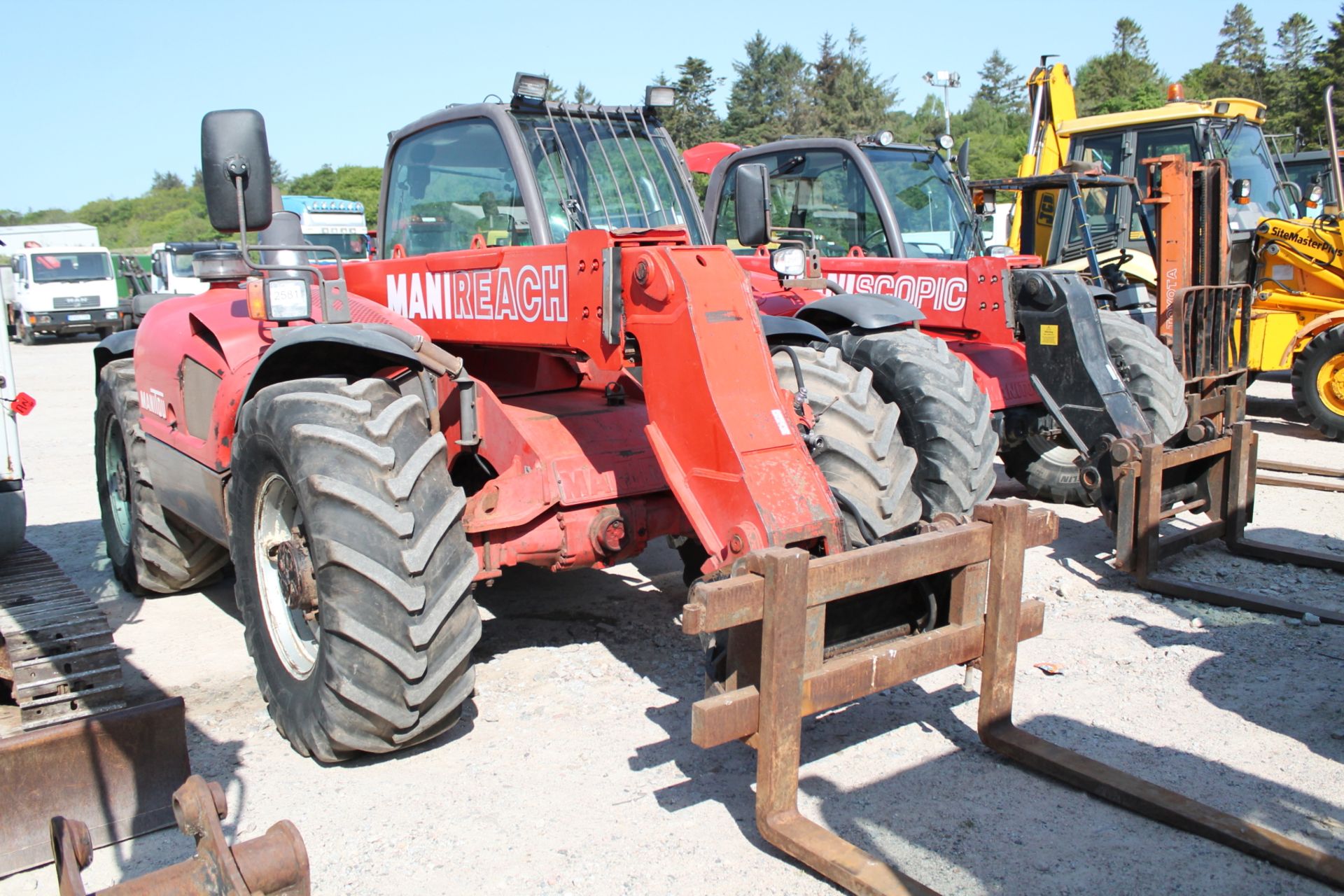 Manitou MLT 730-120LS - 3990cc 1 Door Tractor