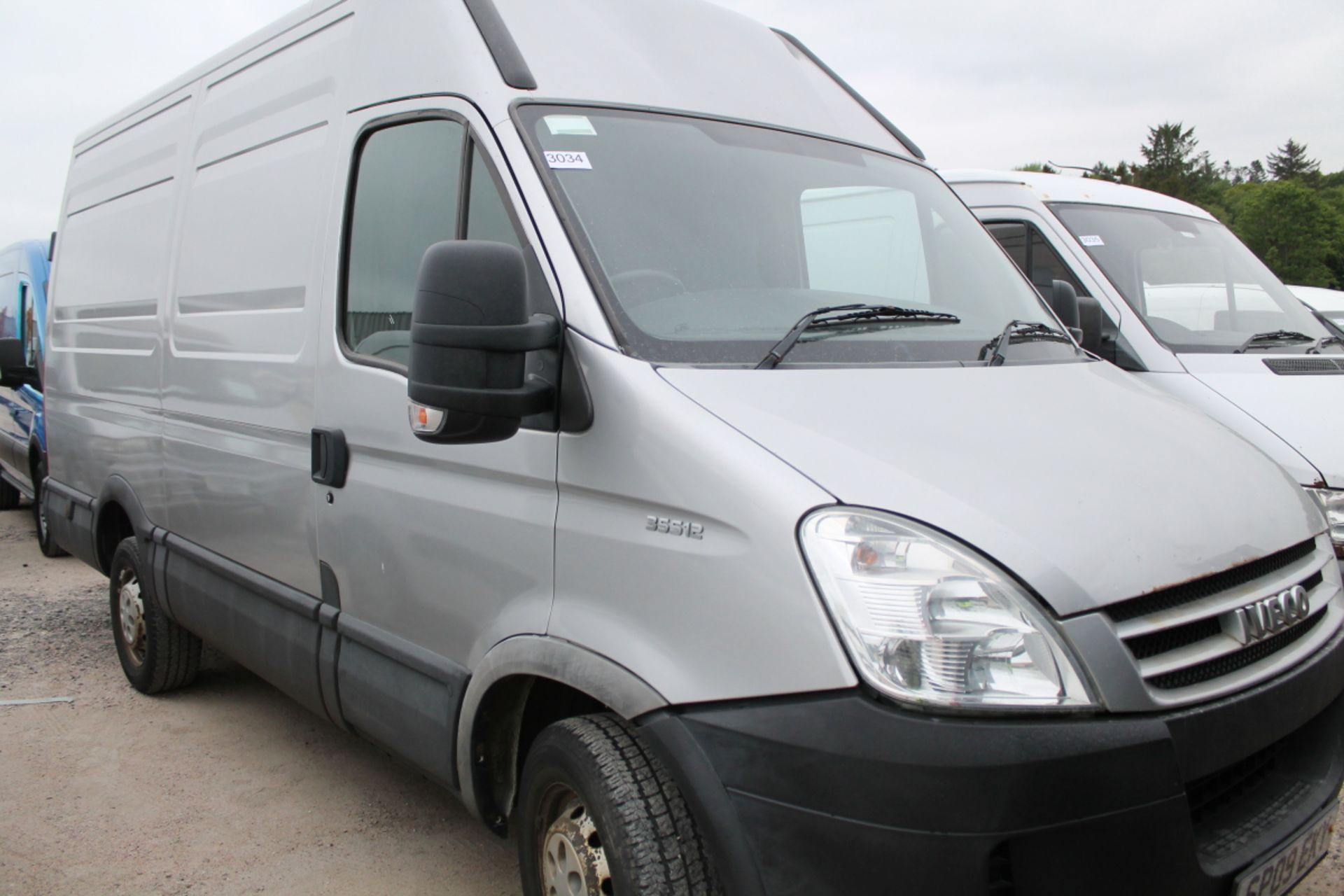 Iveco Daily 35s12 Mwb - 2287cc 2 Door Van