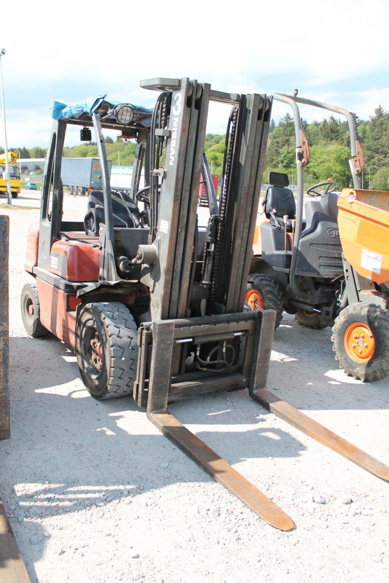 Year 2004 , Nissan FGD 02A300 Masted Forklift, Displays 7342 hours Not Warranted, Plus VAT, Liquidat