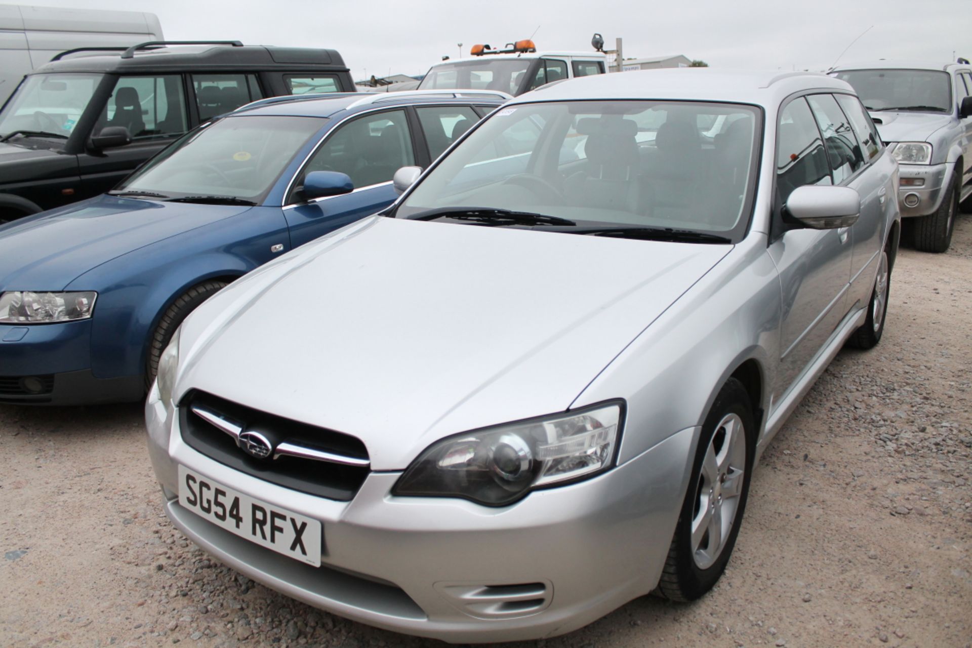 Subaru Legacy Auto - 2457cc Estate - Image 2 of 3