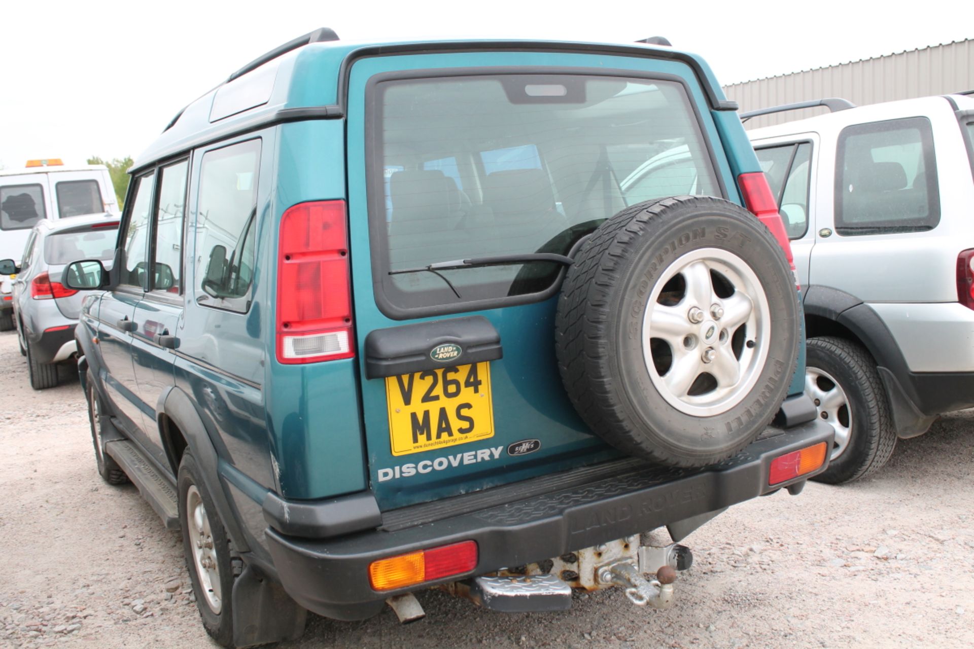 Land Rover Discovery Td5 Gs - 2495cc Estate - Image 2 of 3