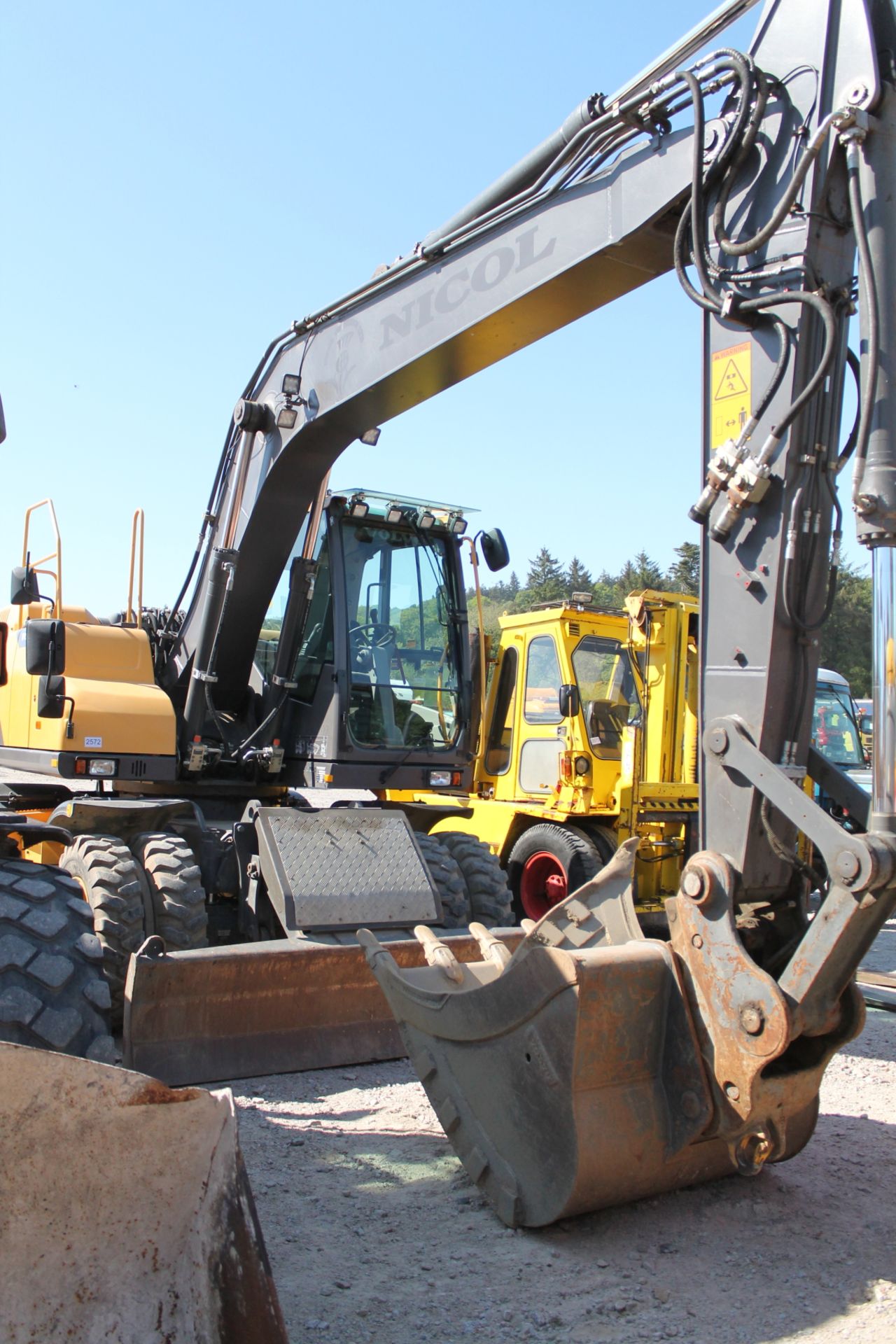 Volvo EW160 Excavator - 6000cc Tractor