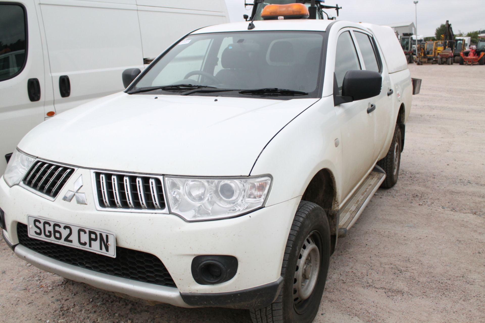 Mitsubishi L200 4life Lb Dcb Di-d 4x - 2477cc 4 Door Pickup