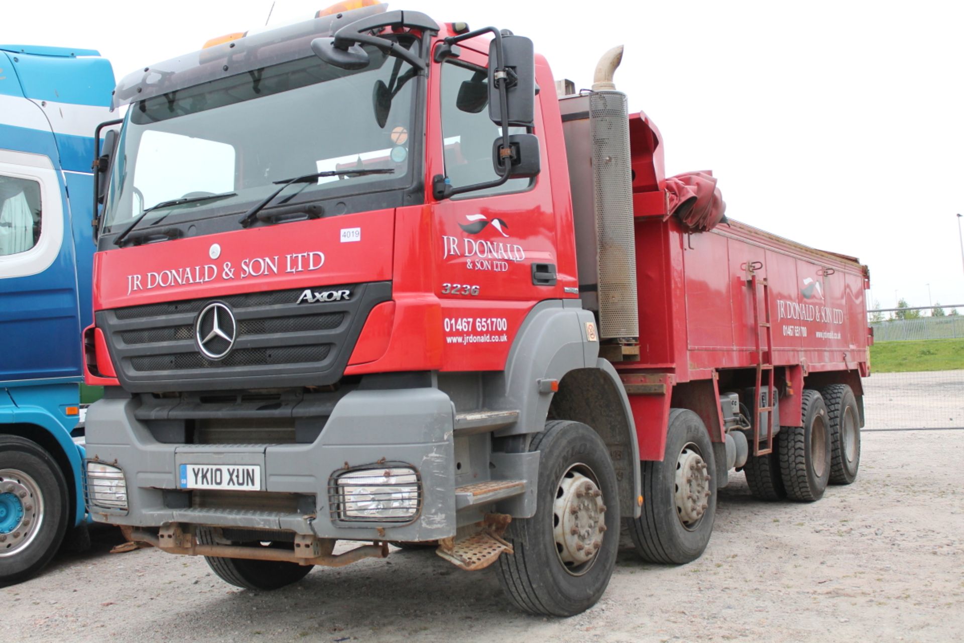 Mercedes Axor 3235k Day - 11967cc 2 Door Truck