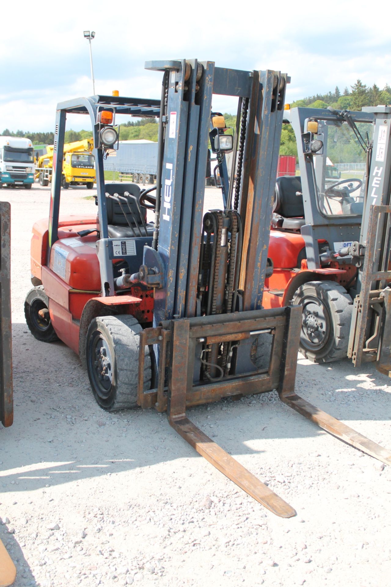 Year 2008 , Heli HFD30 Masted Forklifts, Displays 4332 hours, Plus VAT, Liquidation Direct 5% + VAT