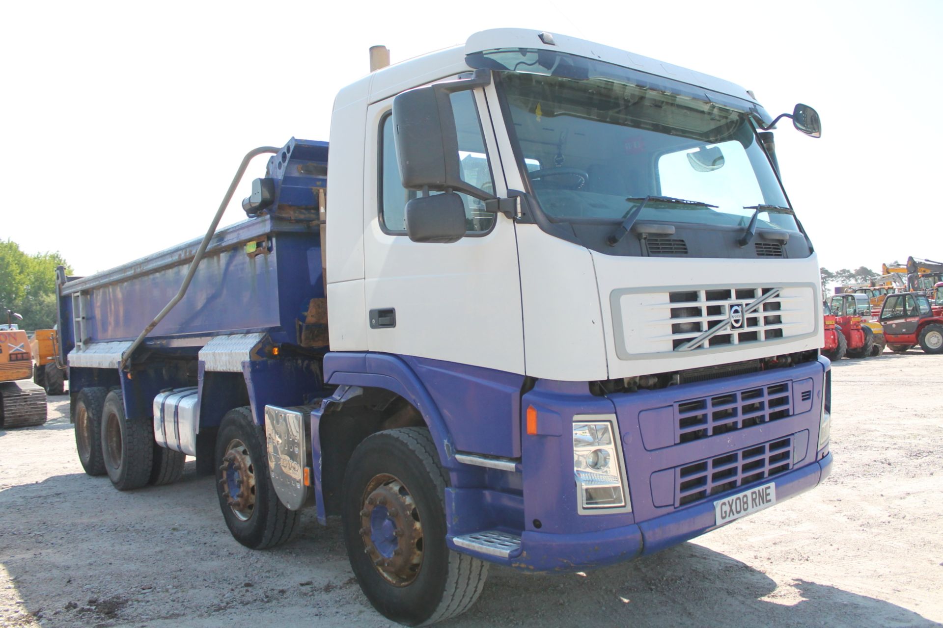 Volvo Fm Fm400 8x4 L1eh1 Day E5 - 12777cc 2 Door Truck - Image 2 of 4