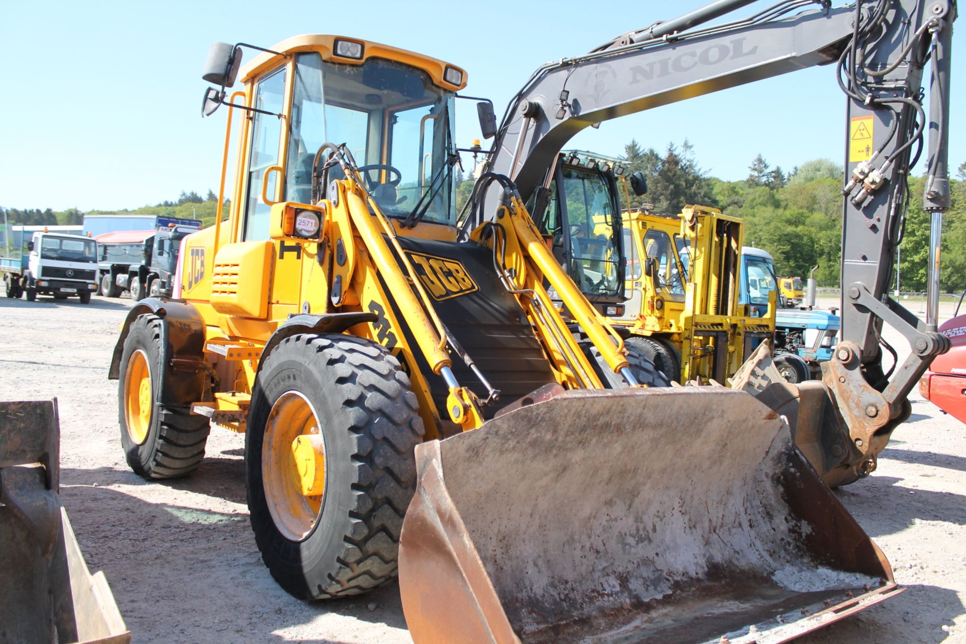 JCB Loading Shovel 411B, S/N 527555, +VAT,