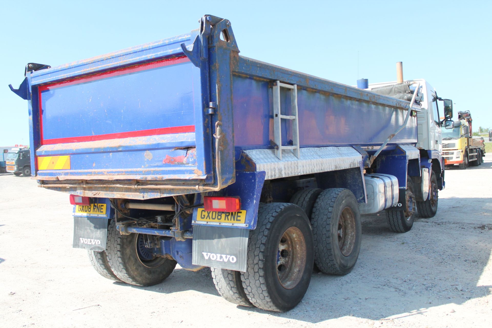 Volvo Fm Fm400 8x4 L1eh1 Day E5 - 12777cc 2 Door Truck - Image 3 of 4