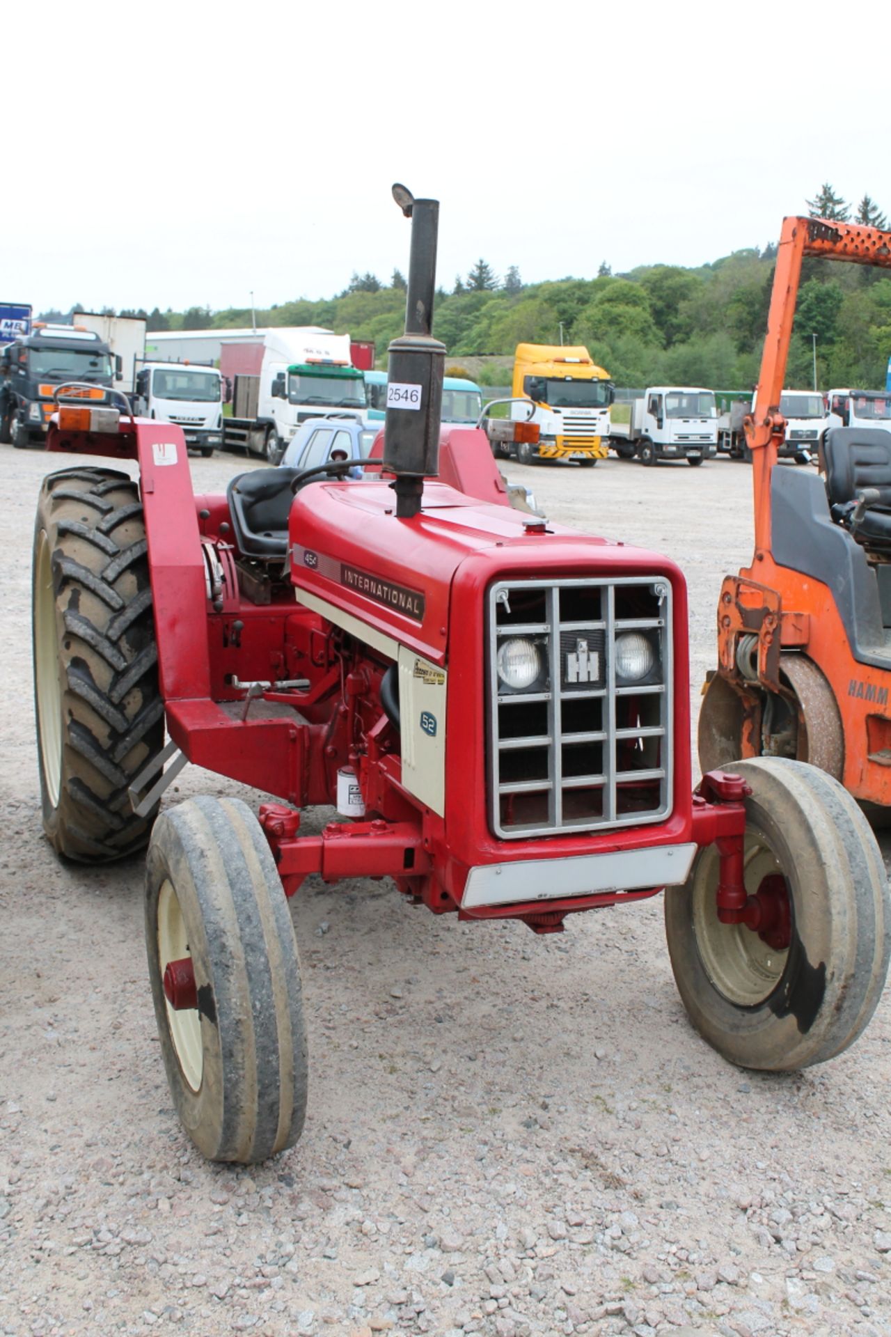 International tractor, 5% + VAT Buyers Fee, + VAT