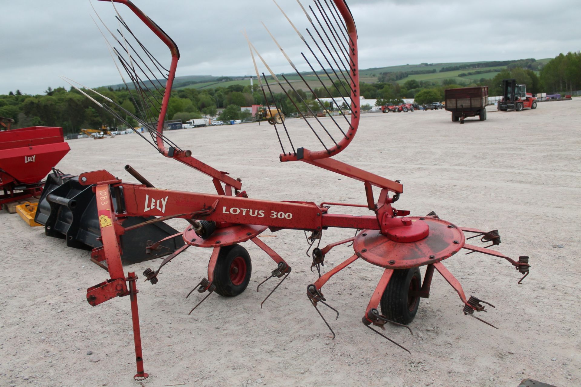 LELY HAY BOB WITH PTO