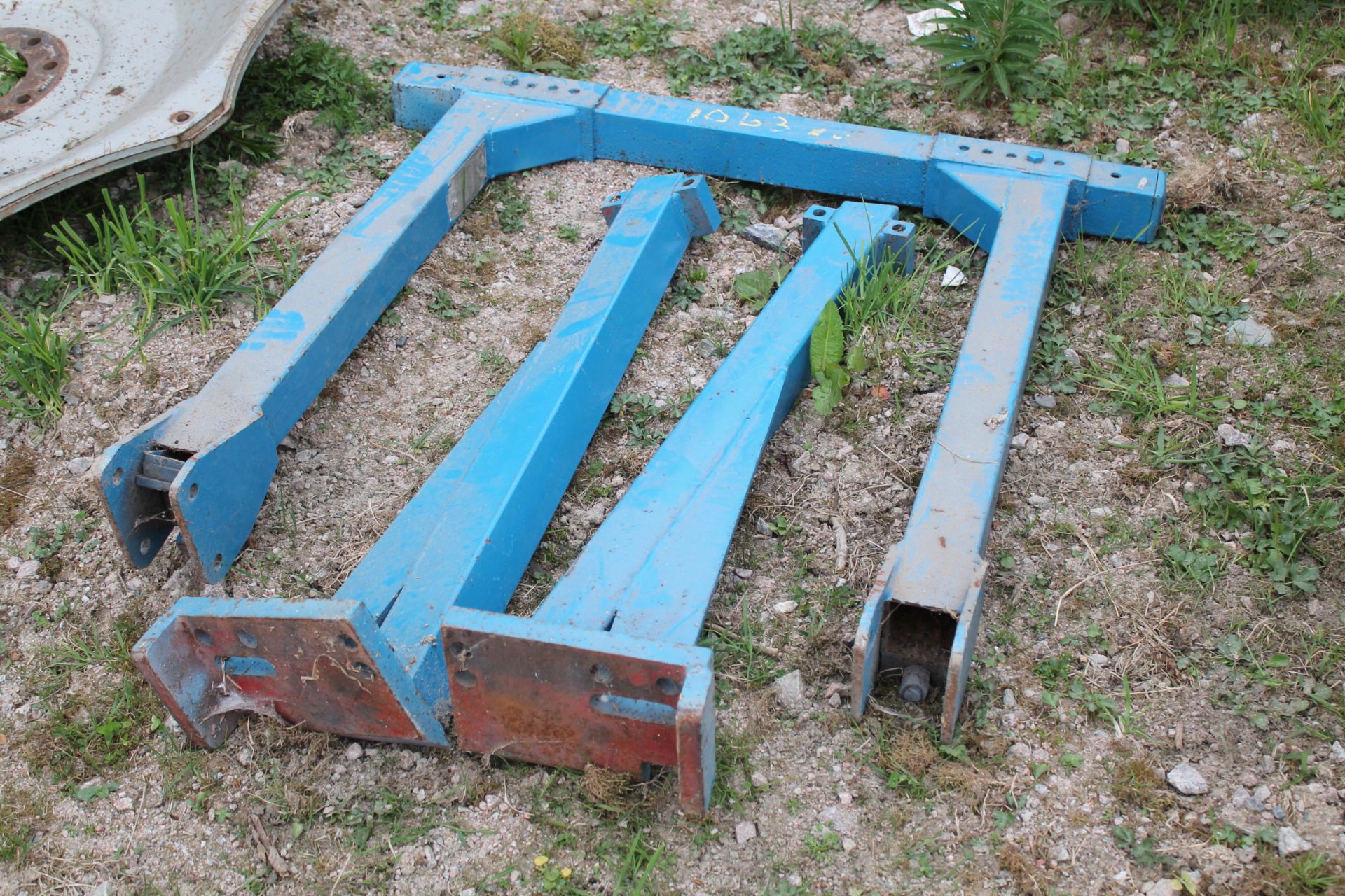 TRACTOR ROLL BAR