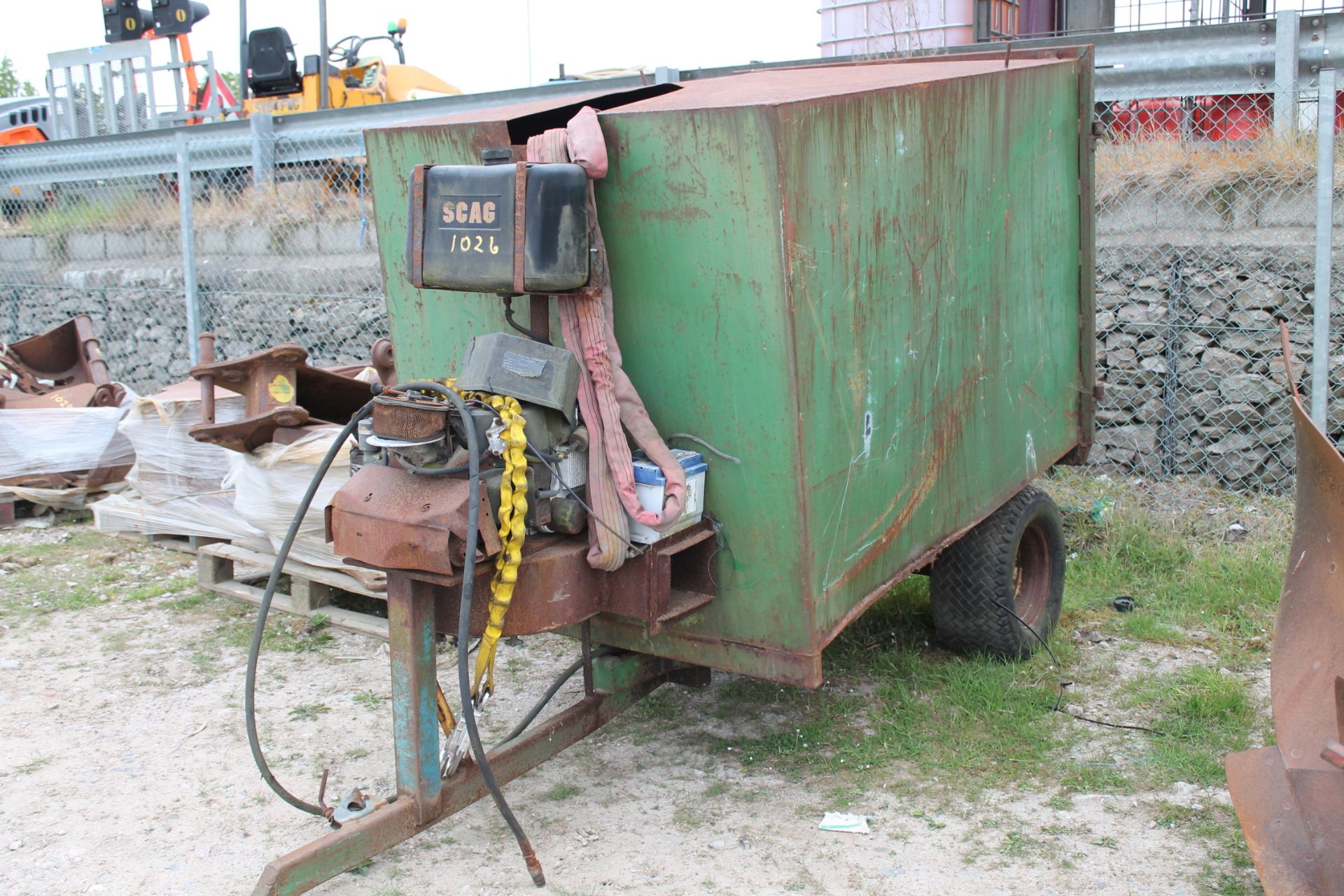 GREEN TANK ON WHEELS