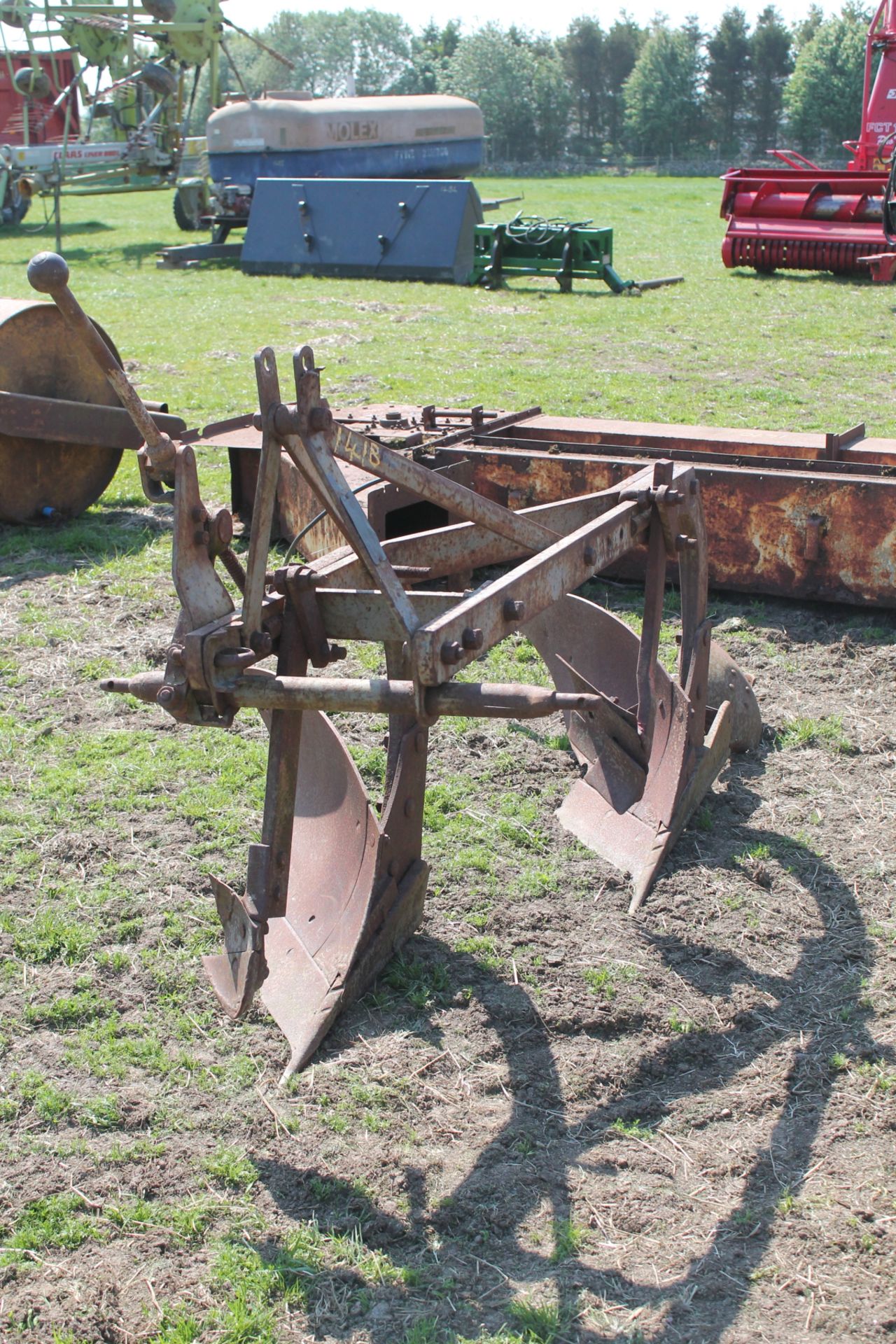 FERGUSON 2 FUR PLOUGH