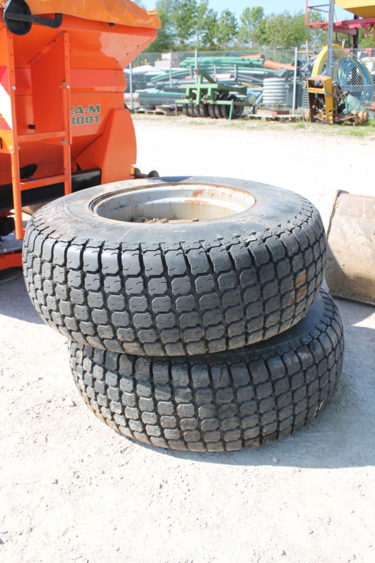 2 GRASSLAND WHEELS & TYRES