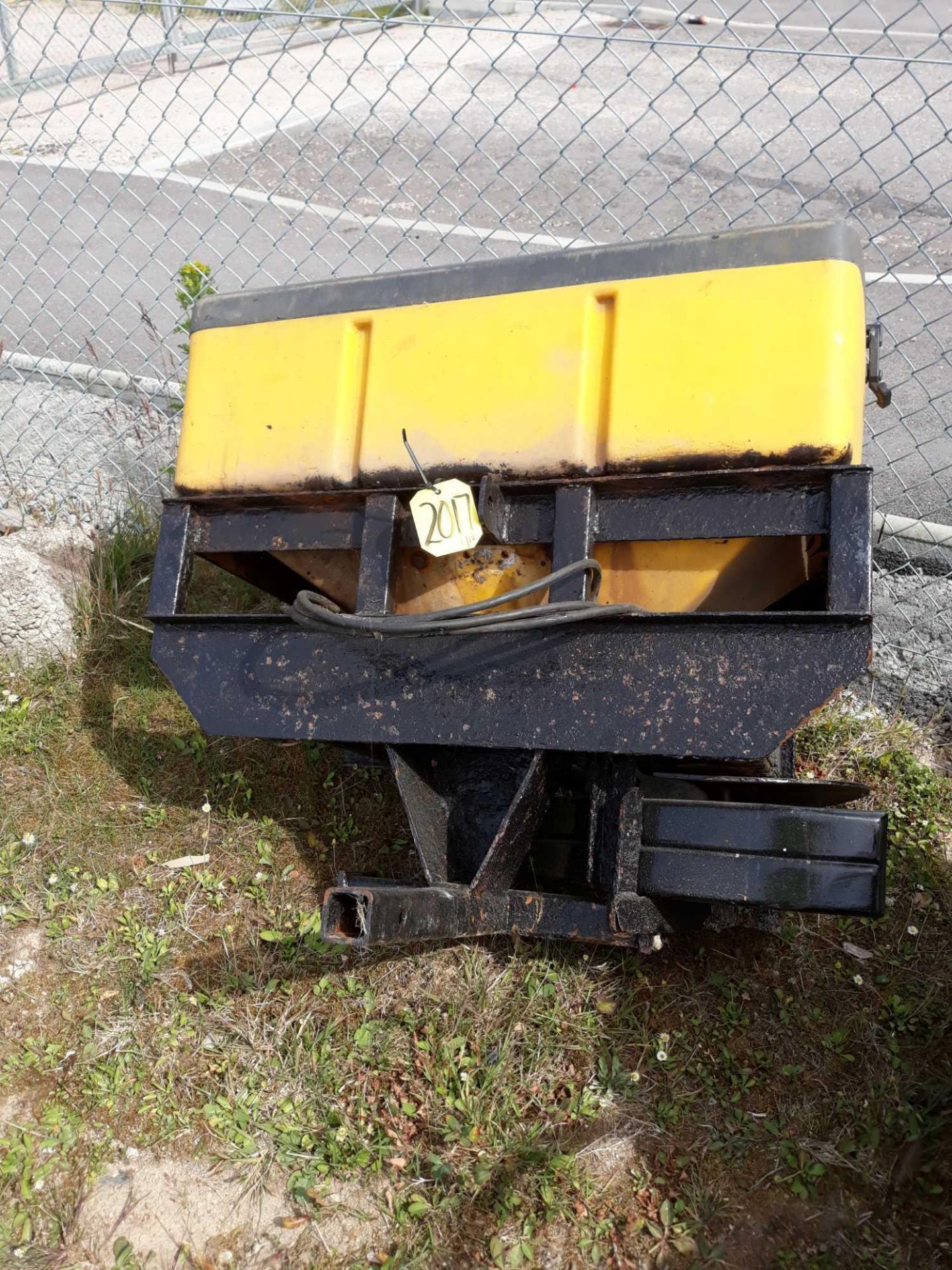 SNOWEX GRITTER