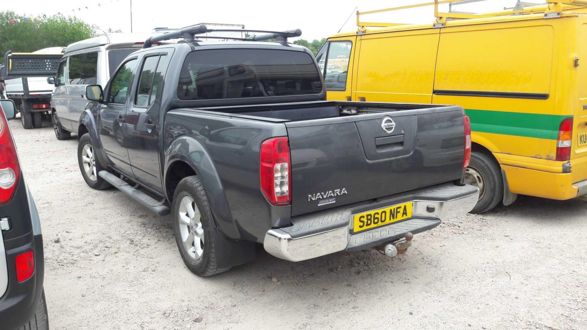 Nissan Navara Tekna D/c Dci 188 - 2488cc Pickup - Image 3 of 4