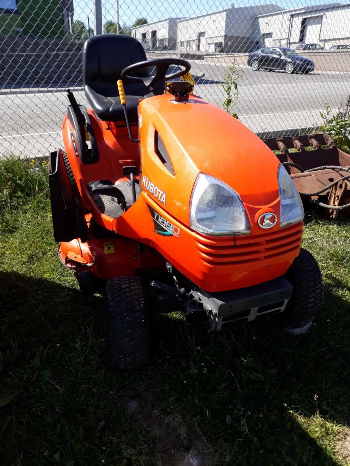 KUBOTA T1880 KEY IN P/CABIN