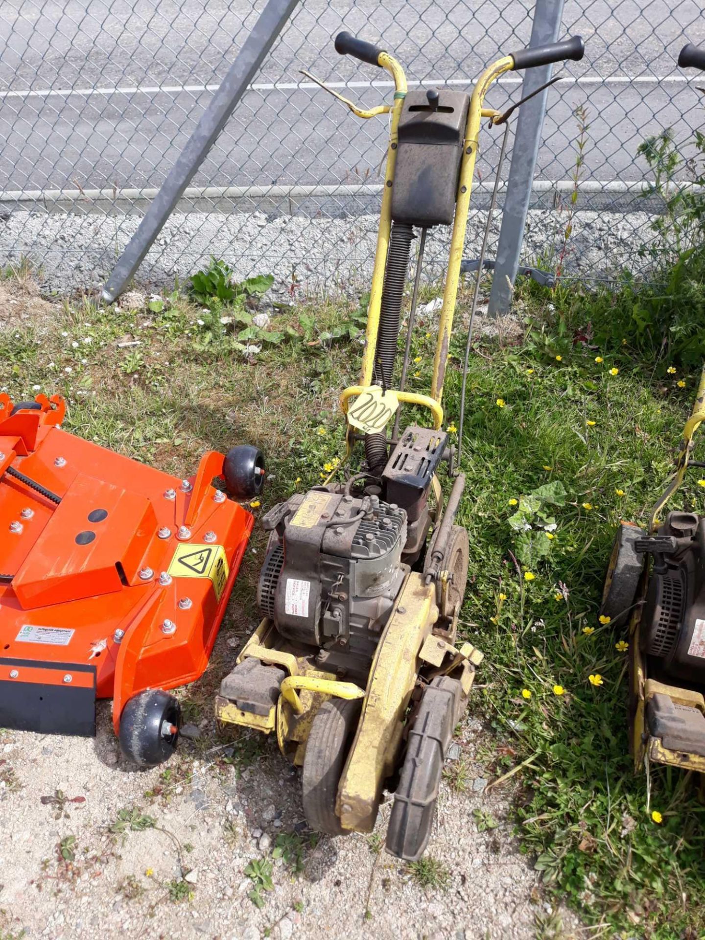 JOHN DEERE E35 EDGE CUTTER