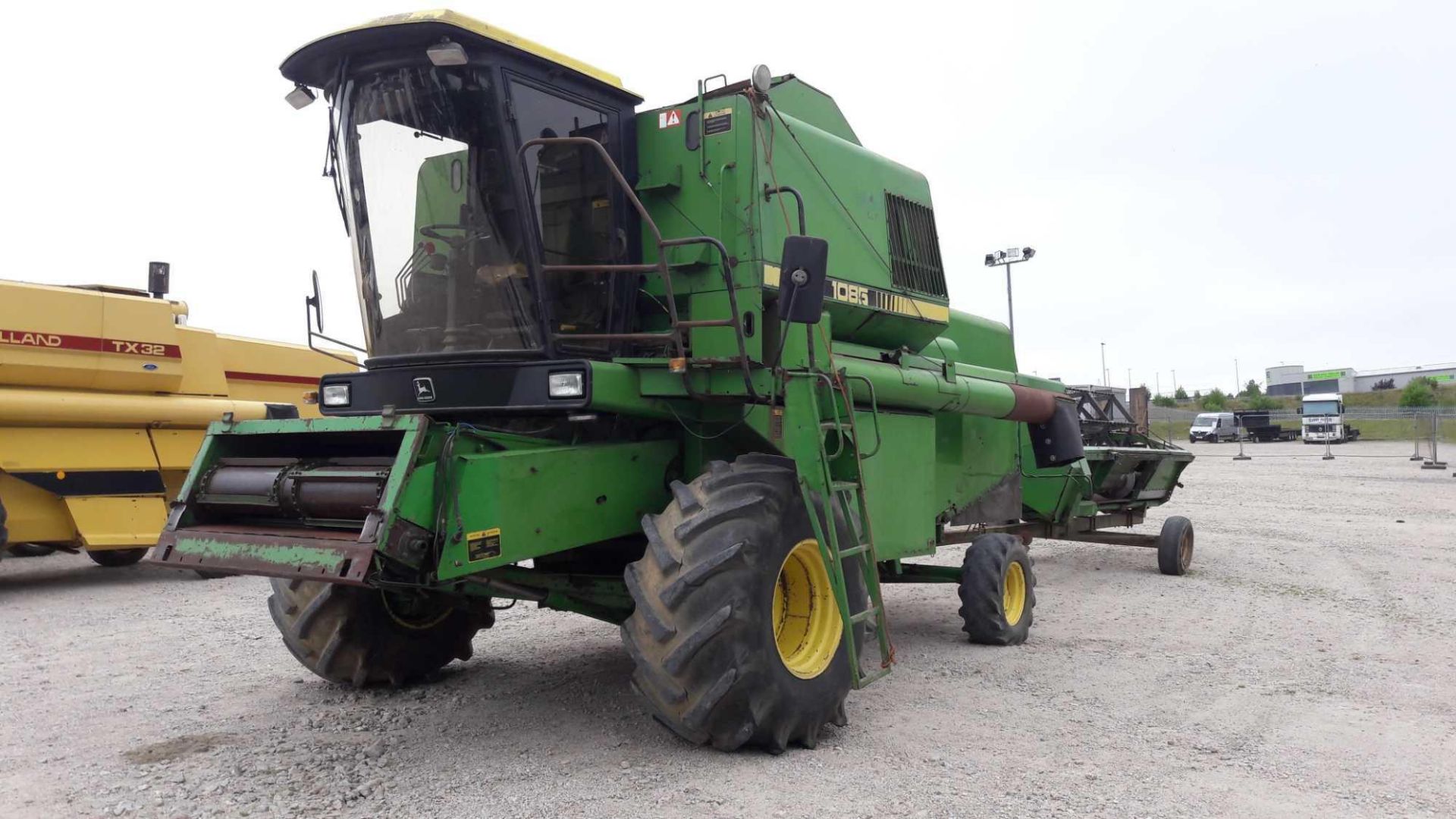 John Deere Combine Harvester - 0cc X - Other - Image 2 of 9