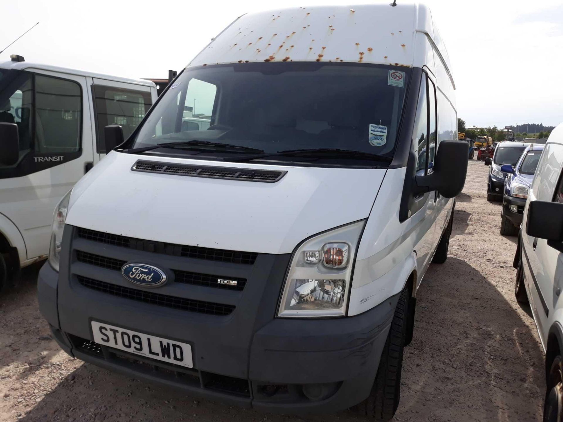 Ford Transit 115 T350l Rwd - 2402cc 2 Door Van - Image 2 of 3