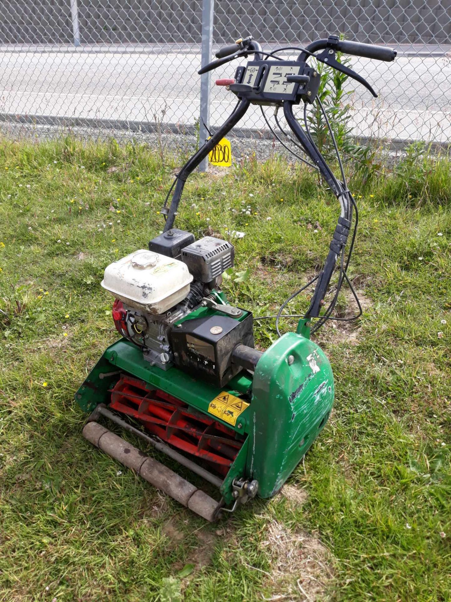 RANSOME GRASSCUTTER C/W HONDA ENGINE