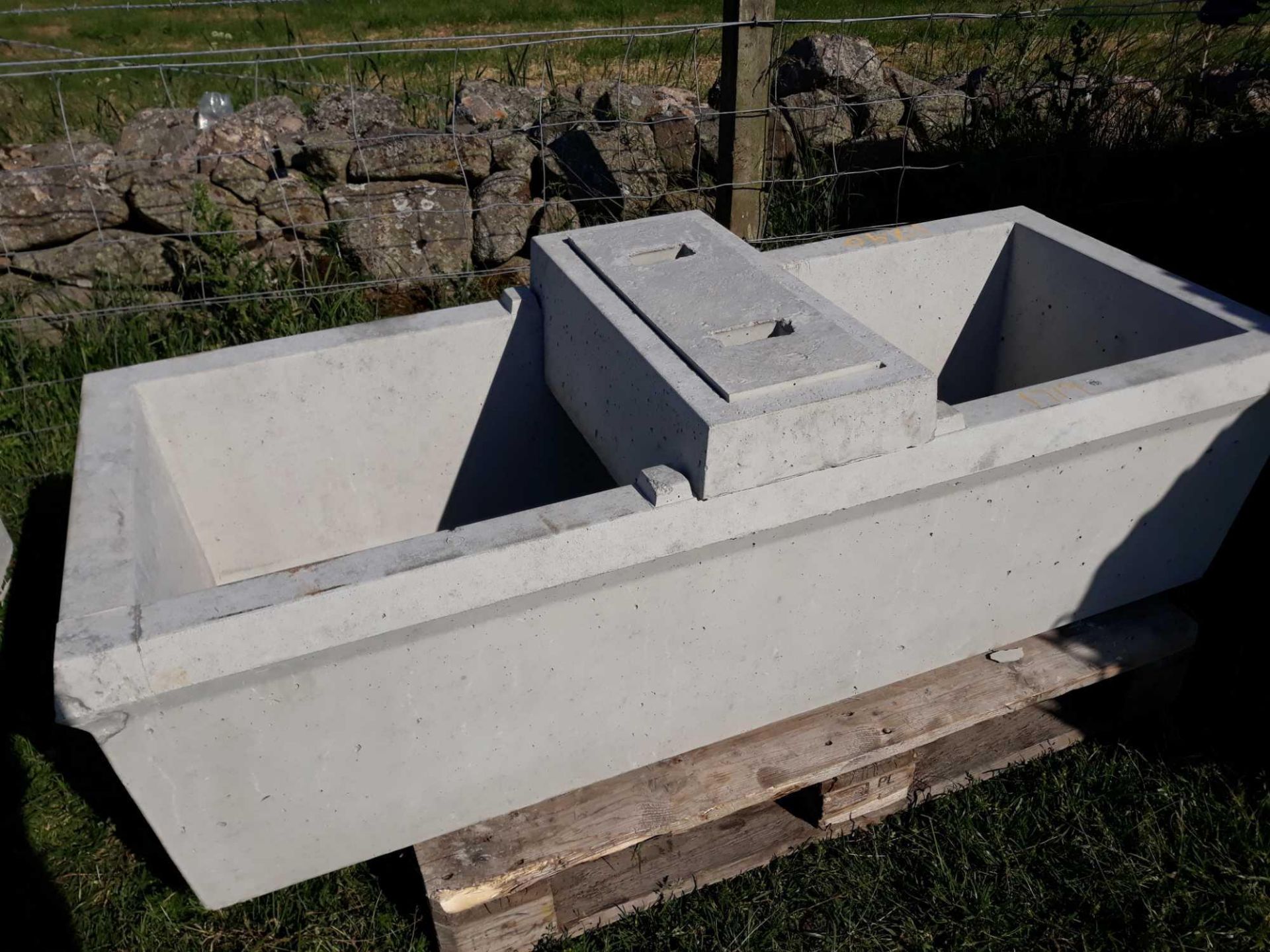 CEMENT WATER TROUGH