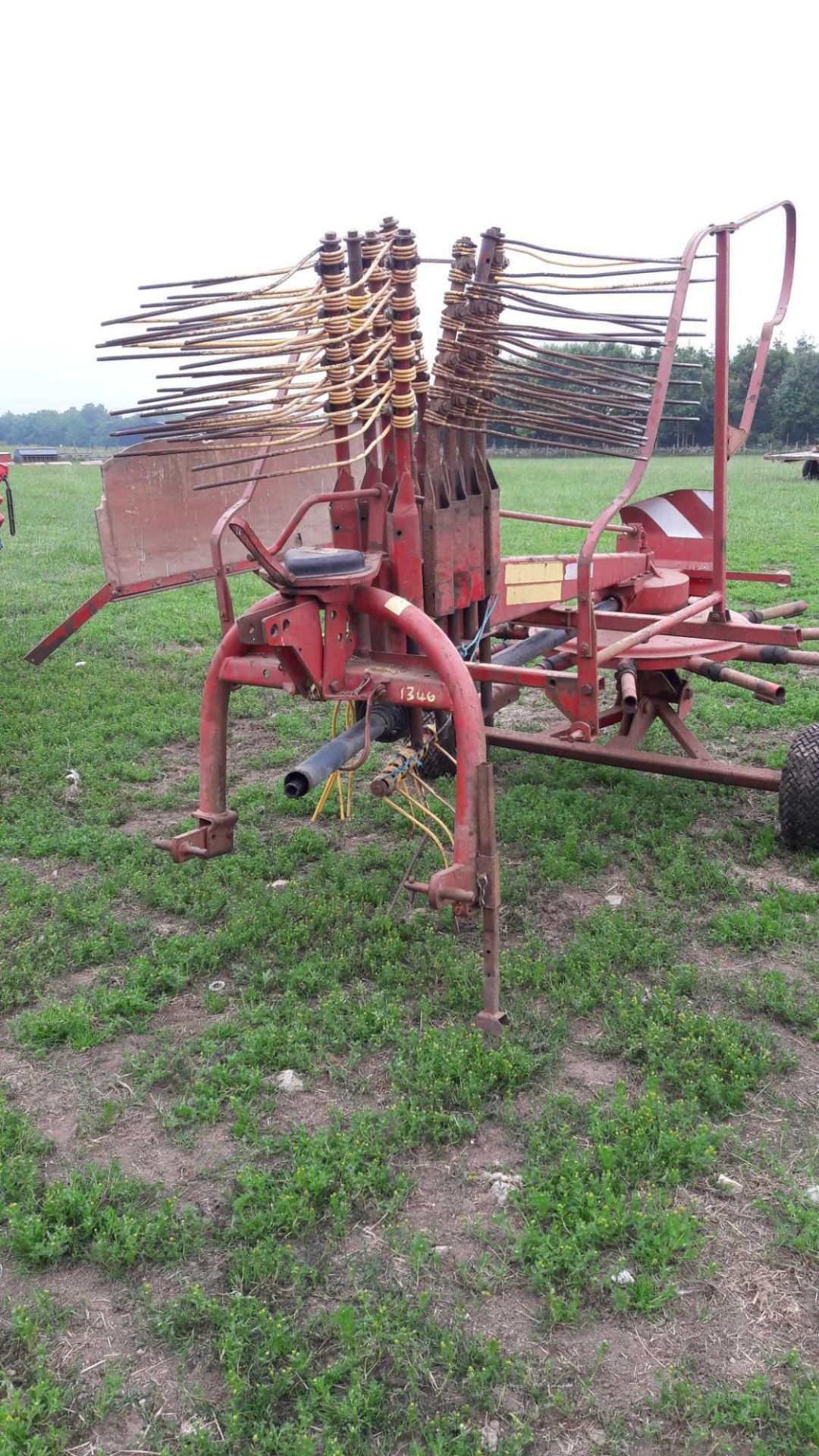 SINGLE ROTOR RAKE WITH PTO