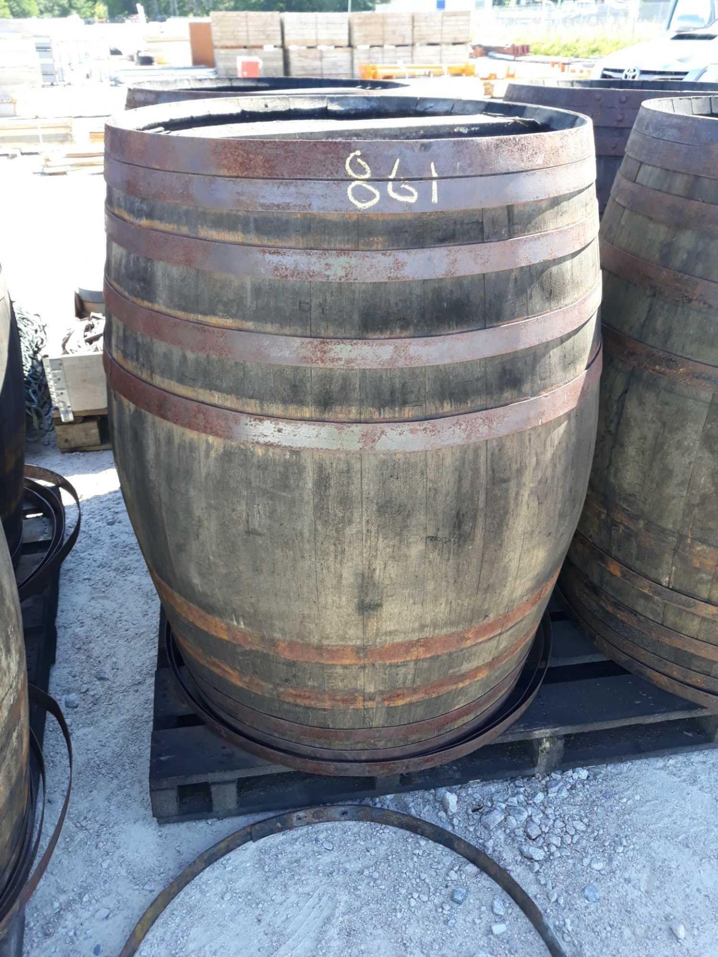 WHISKEY BARREL