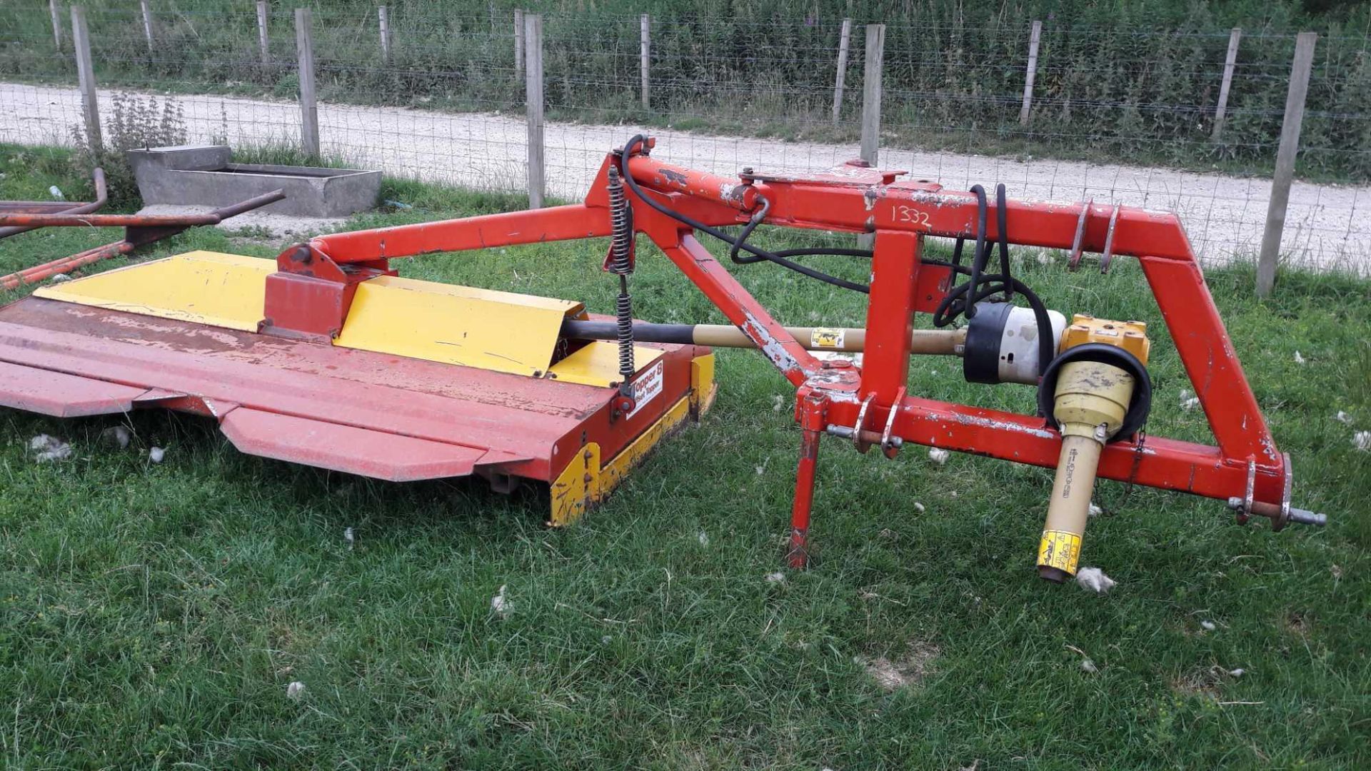 TEAGLE GRASS TOPPER WITH PTO