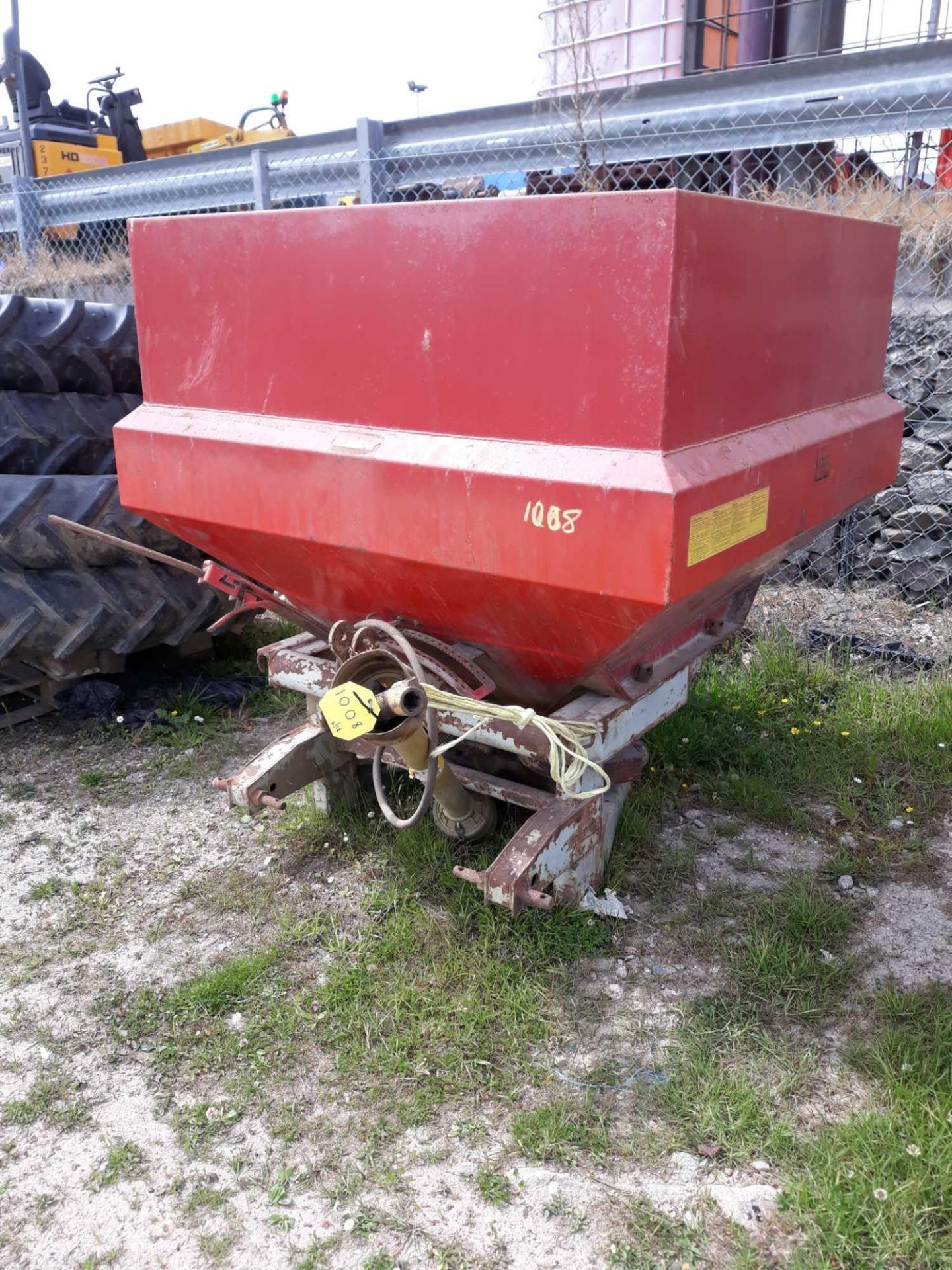 MANURE SPREADER WITH PTO