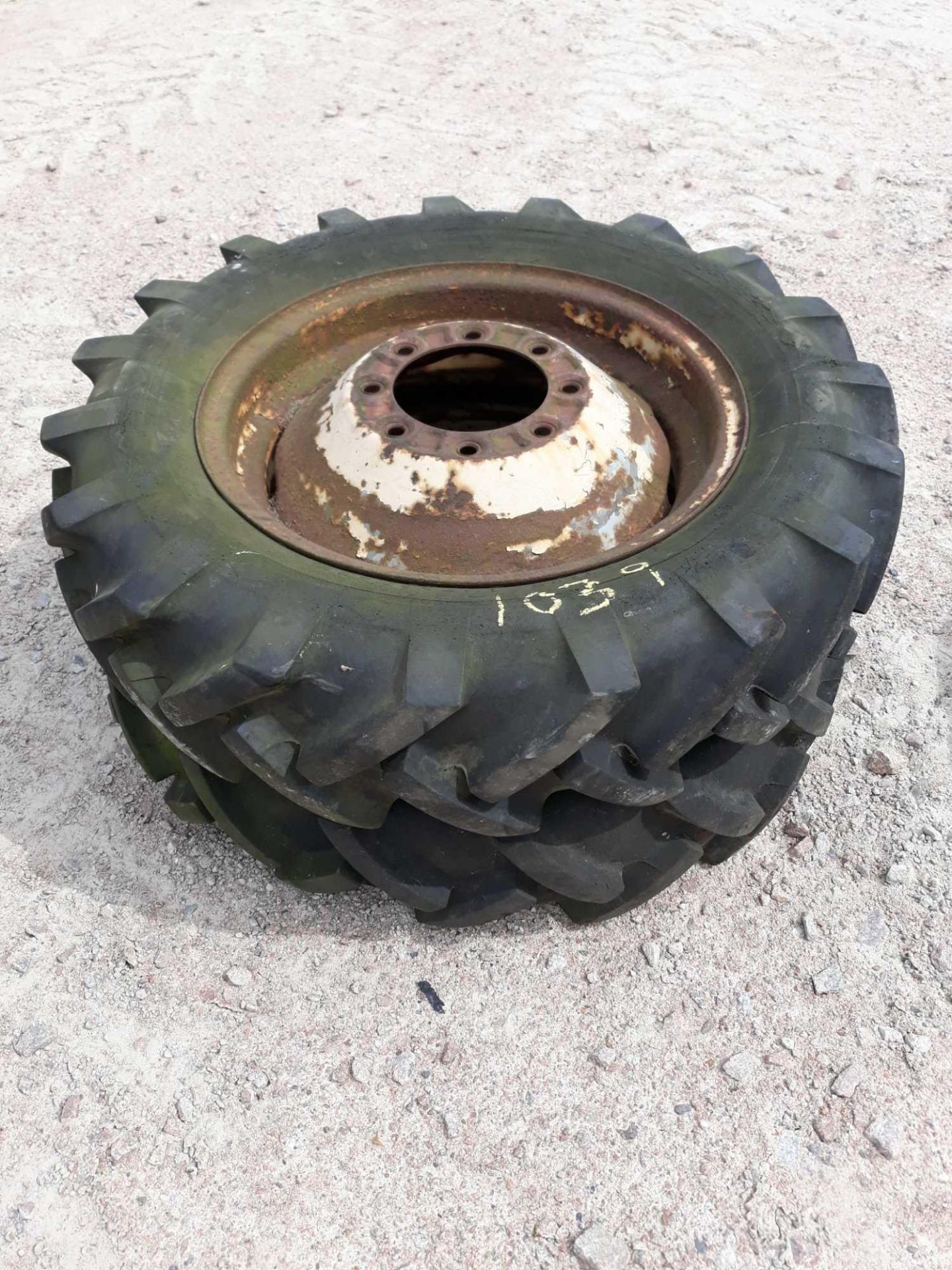 PAIR MF MUCKSPREADER WHEELS & TYRES