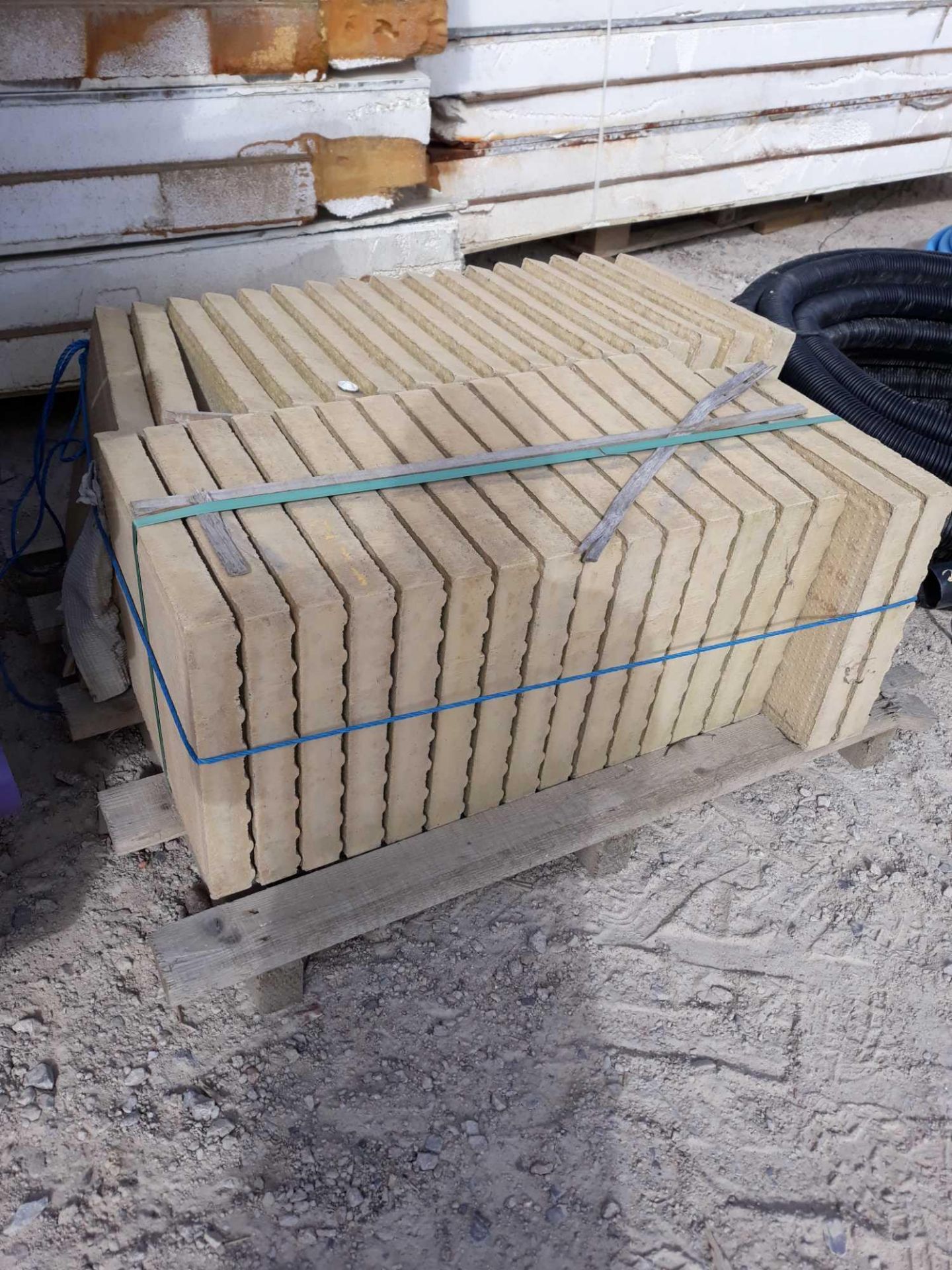 PALLET SLABS