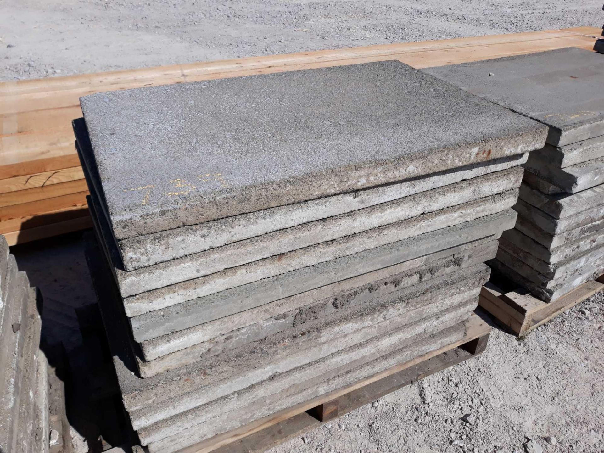 PALLET SLABS