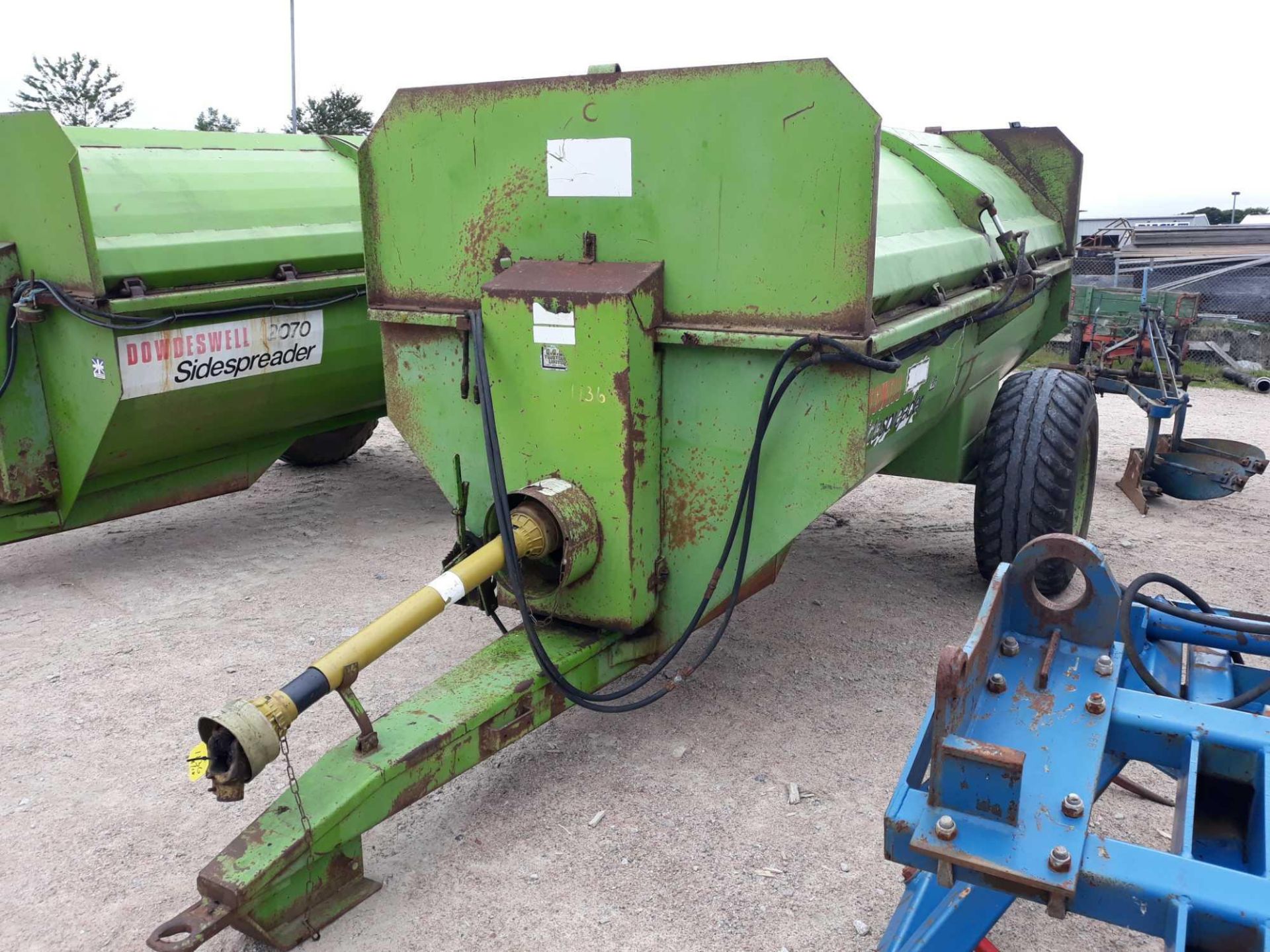 DOWDESWELL BARREL MUCKSPREADER WITH PTO