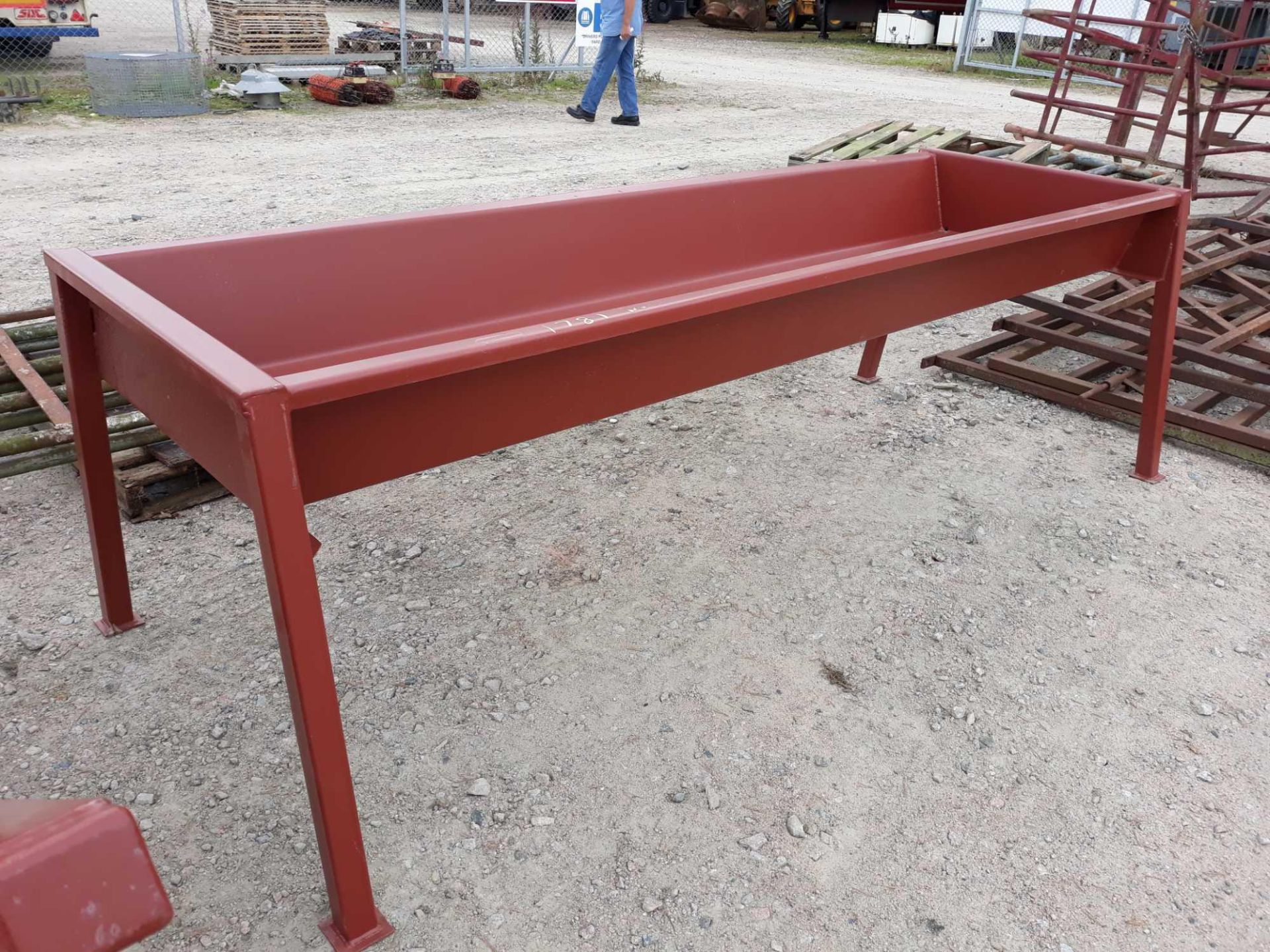 8 FT DOUBLE CATTLE TROUGH