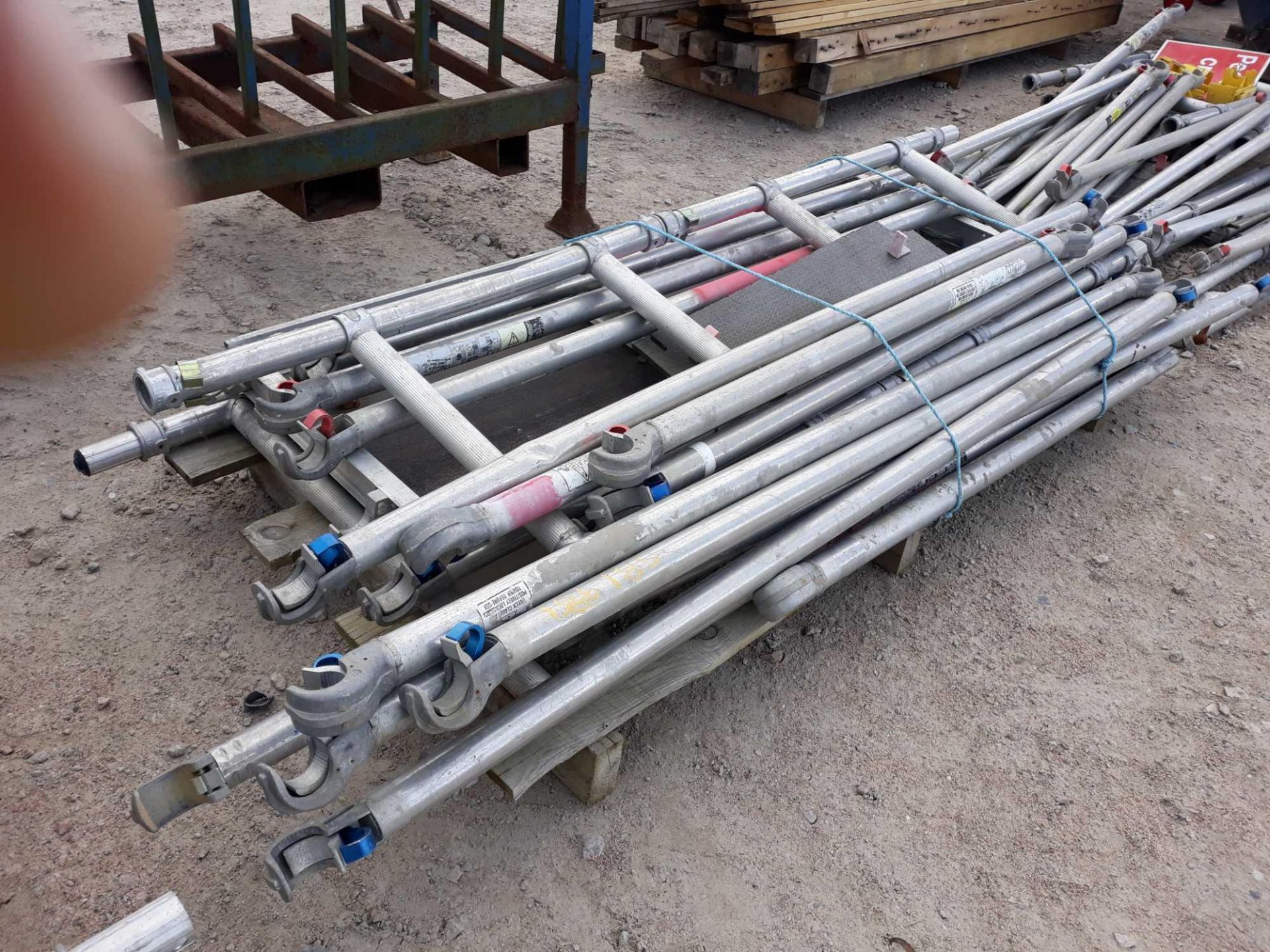 2 PALLETS BOSS ALLOY SCAFFOLD - Bild 2 aus 3